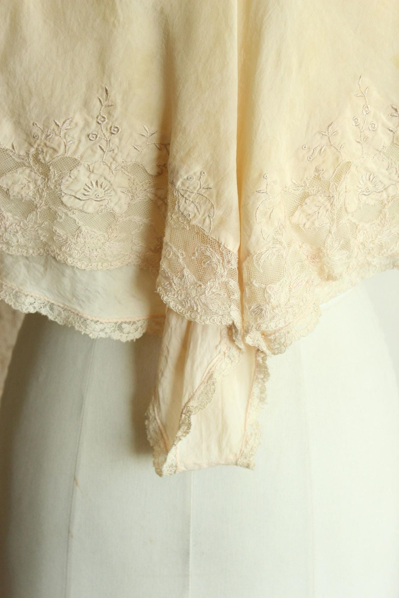 Vintage 1930s 1940s Tap Pant in Blush Ivory Silk