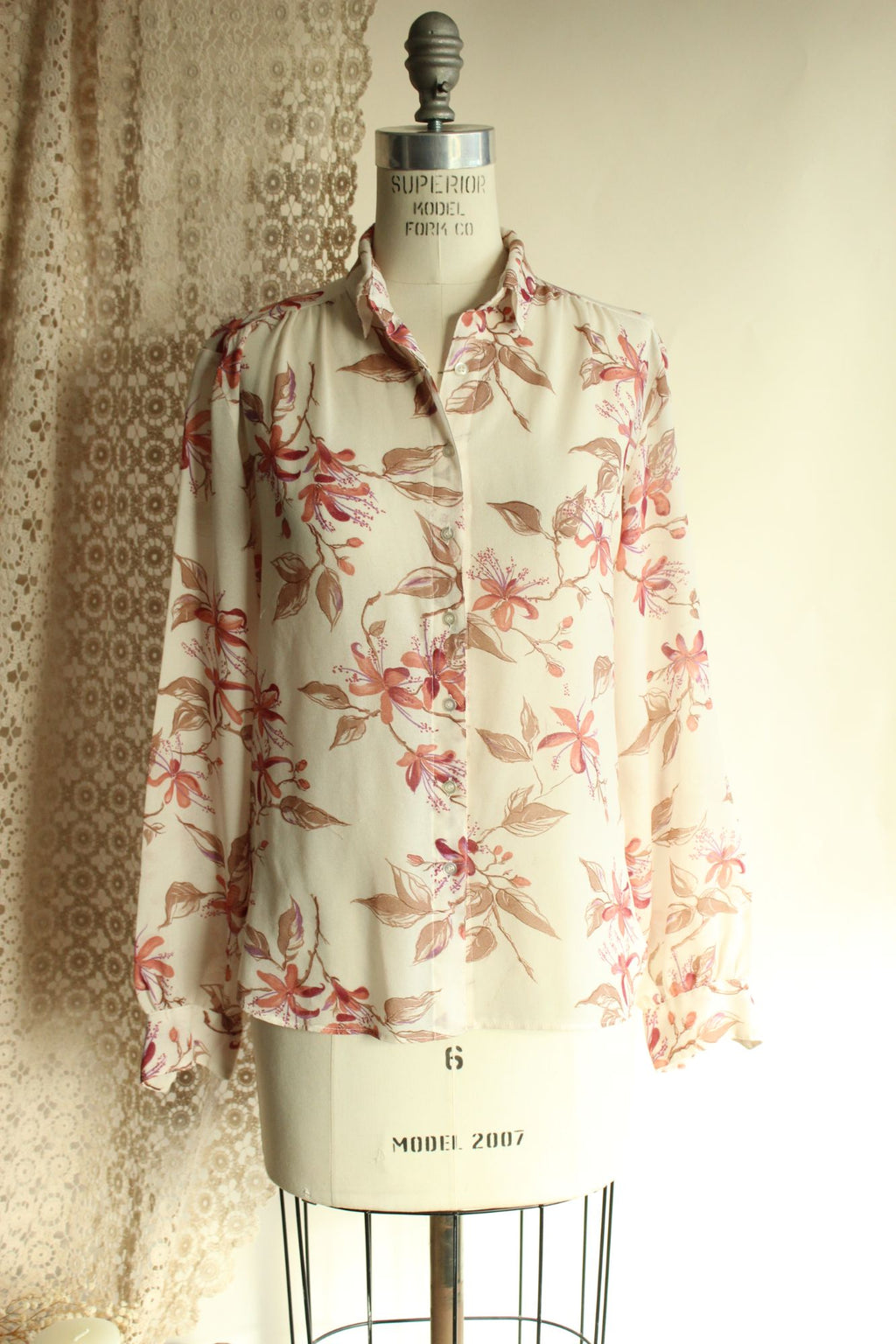 Vintage 1970s Campus Casuals Floral Print Button Down Blouse
