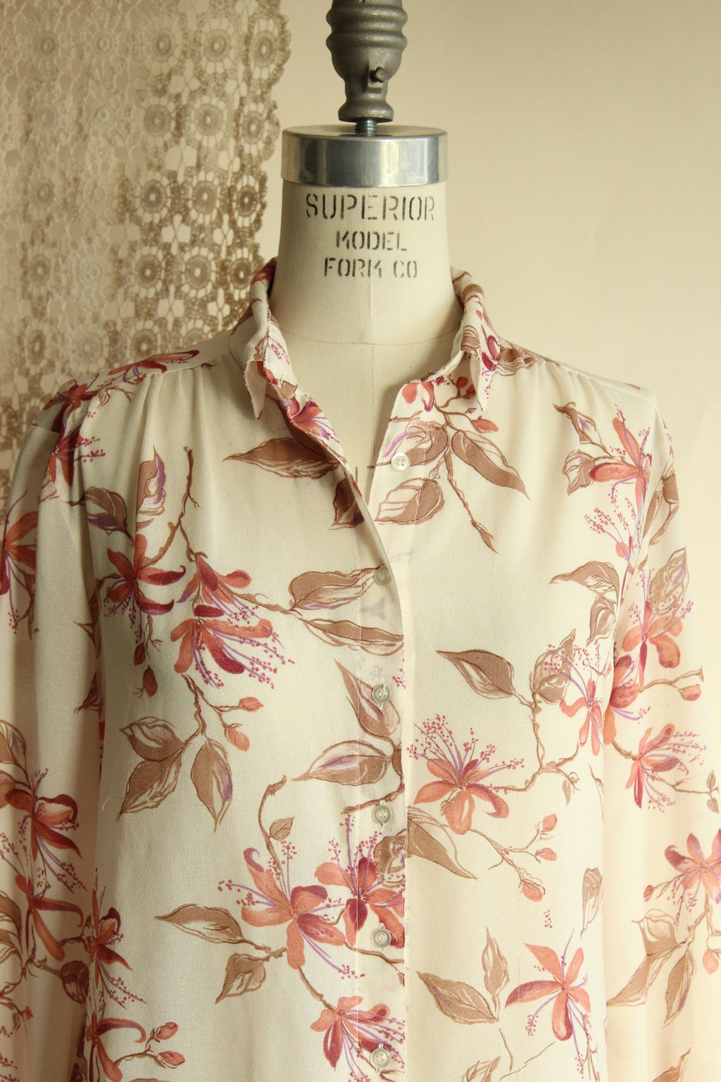 Vintage 1970s Campus Casuals Floral Print Button Down Blouse