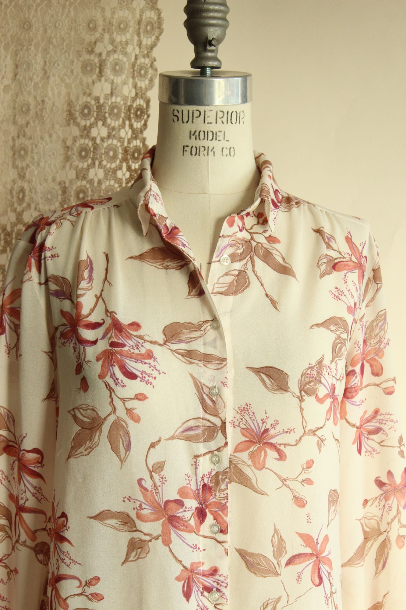 Vintage 1970s Campus Casuals Floral Print Button Down Blouse
