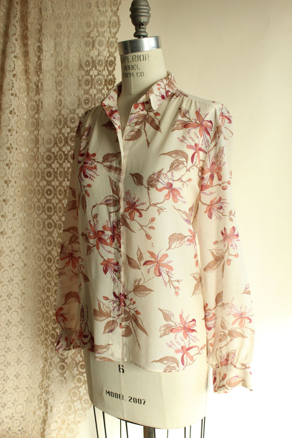 Vintage 1970s Campus Casuals Floral Print Button Down Blouse