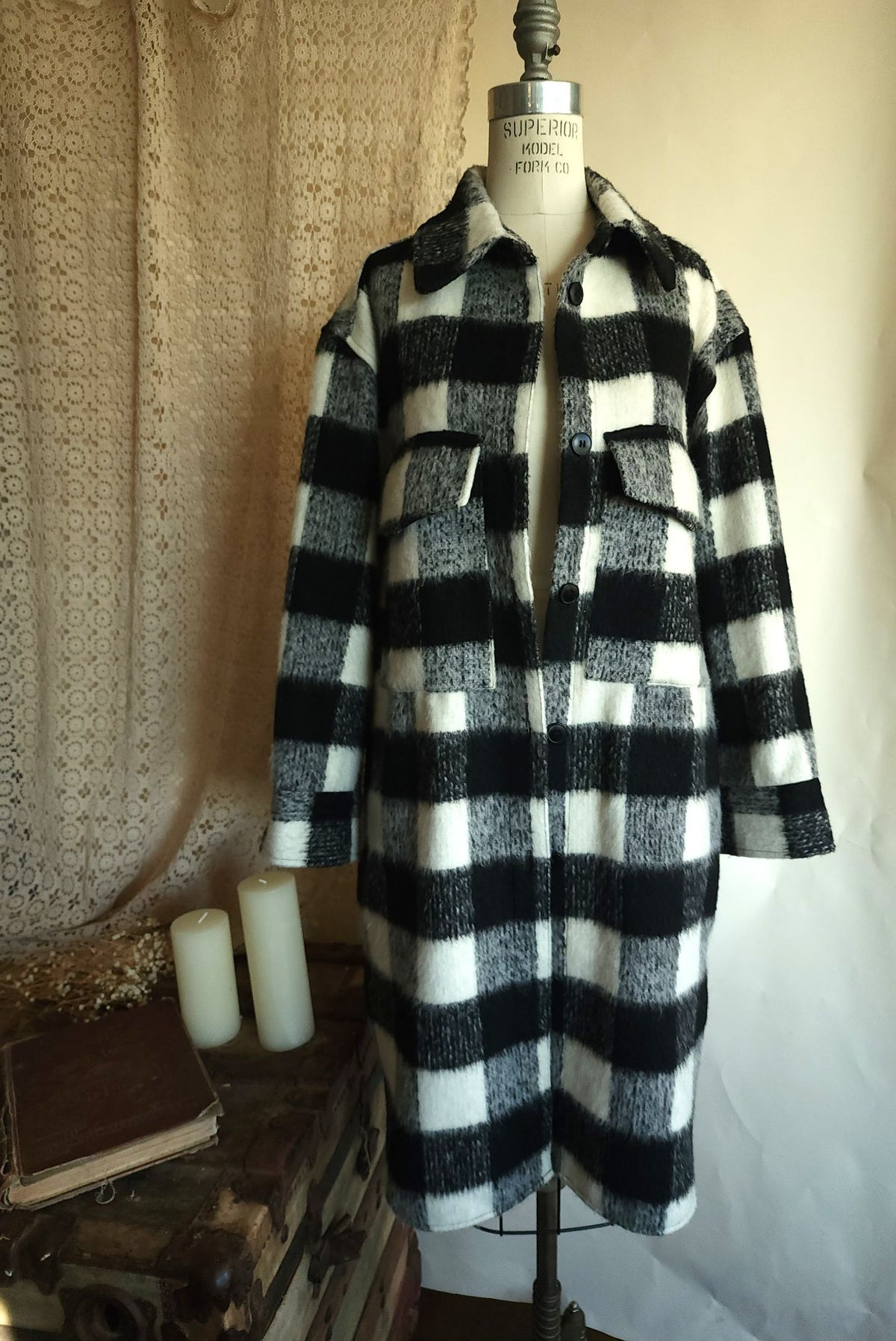 H&M Womens Coat, Black and White Buffalo Plaid Shacket with Pockets, Size M
