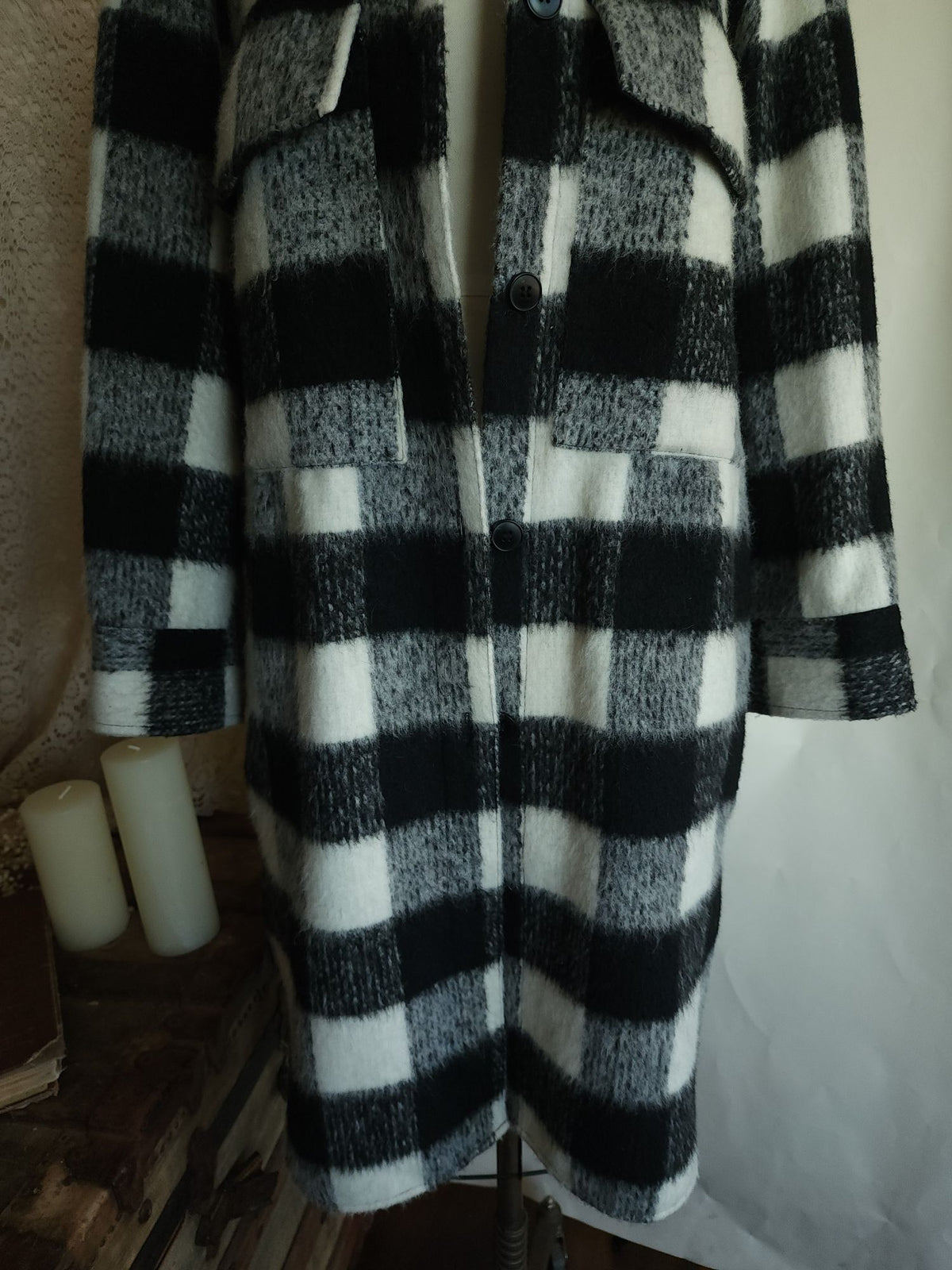 H&M Womens Coat, Black and White Buffalo Plaid Shacket with Pockets, Size M