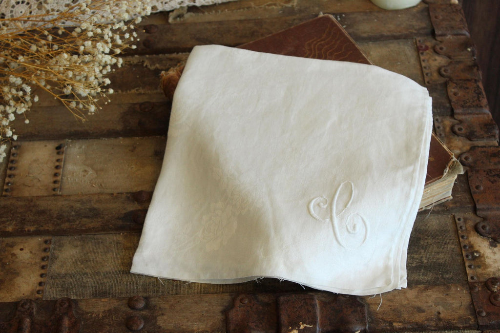 Vintage 1930s Napkin in White Flax Linen Damask Monogrammed with Embroidered C