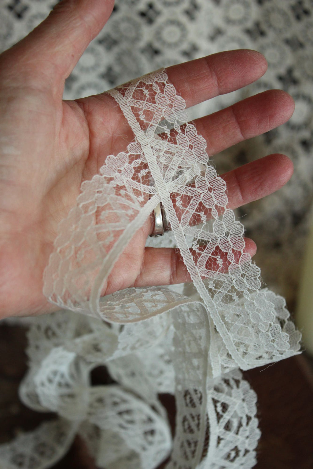 Vintage Ivory Lace Trim, 5 yards, One Inch Wide