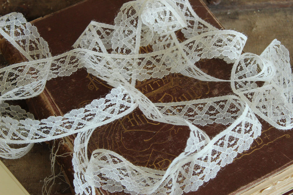 Vintage Ivory Lace Trim, 5 yards, One Inch Wide