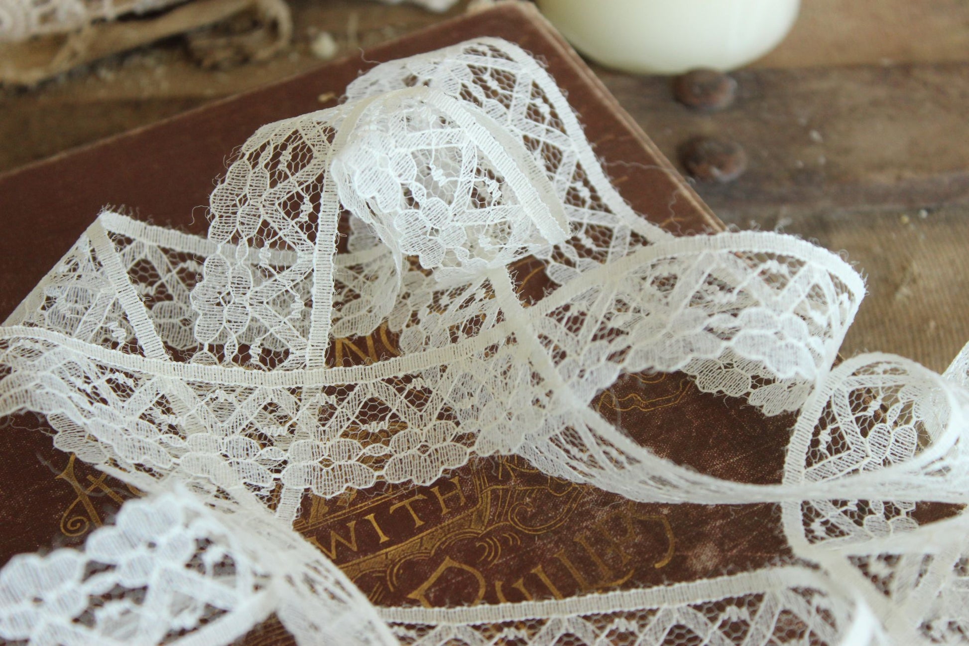 Vintage Ivory Lace Trim, 5 yards, One Inch Wide