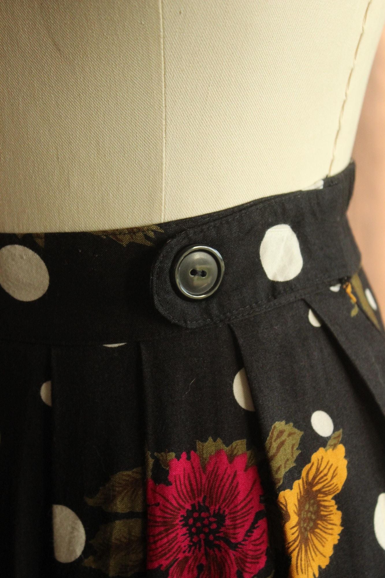 Vintage 1980s 1990s  Norton McNaughton Petites Polka Dot and Floral Skirt