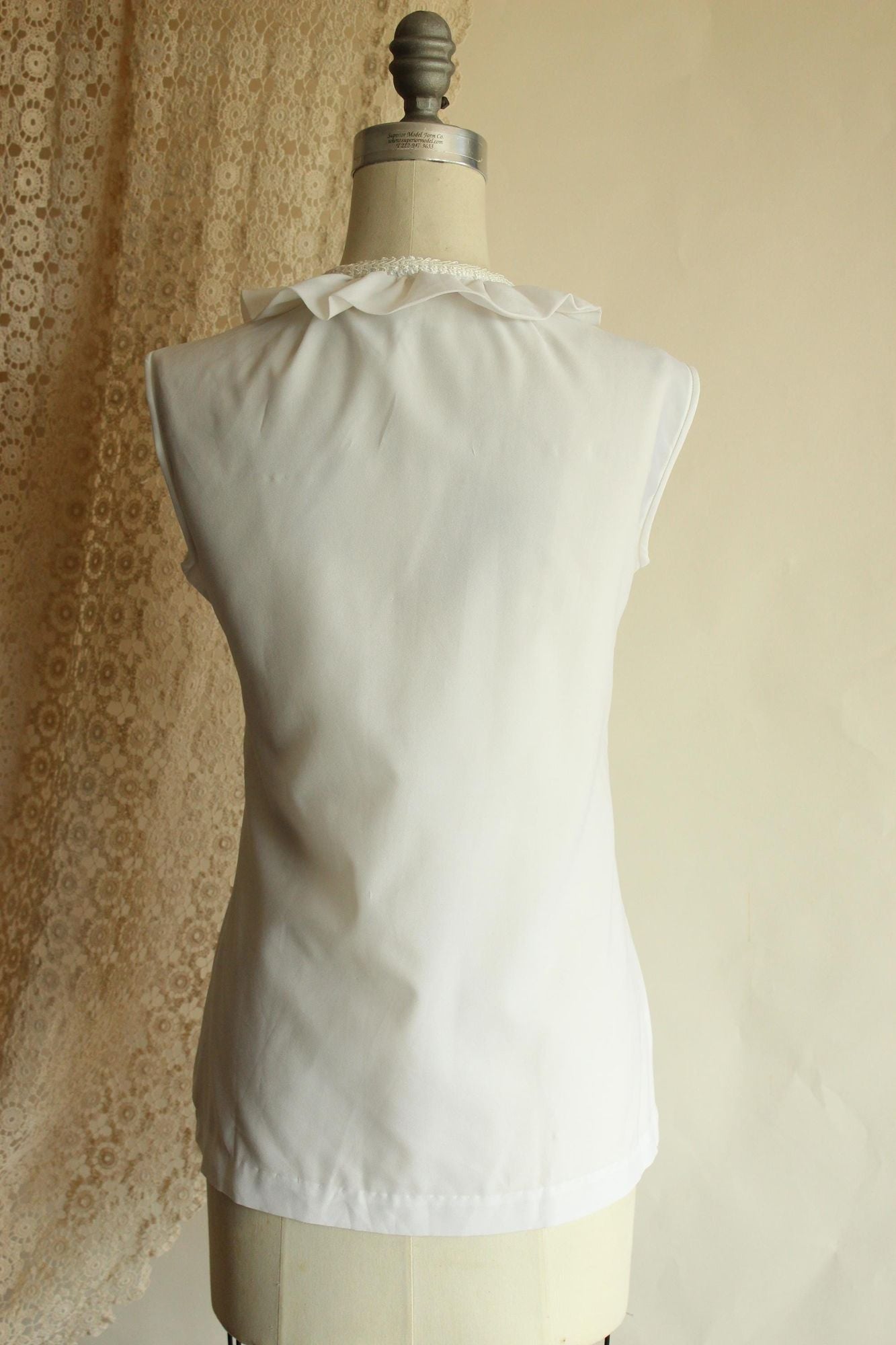 Vintage 1960s Blouse, Fritzi of California White Ruffle Collar Top, Buttons