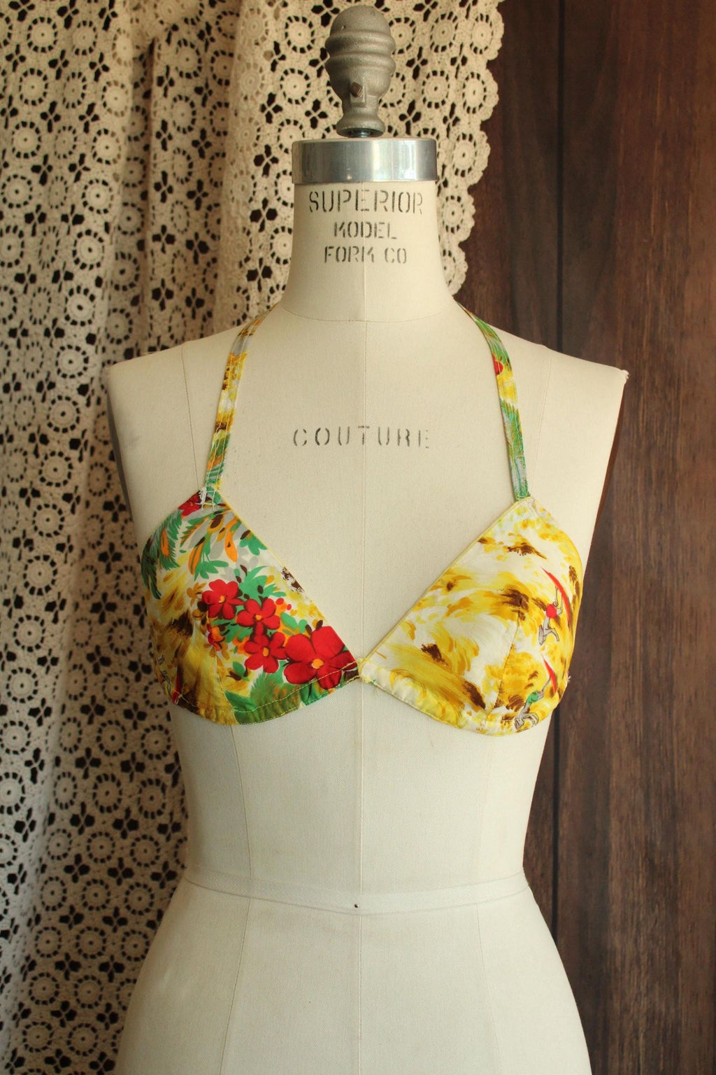 Vintage 1960s Bikini Swimsuit Top in a Surfer Print