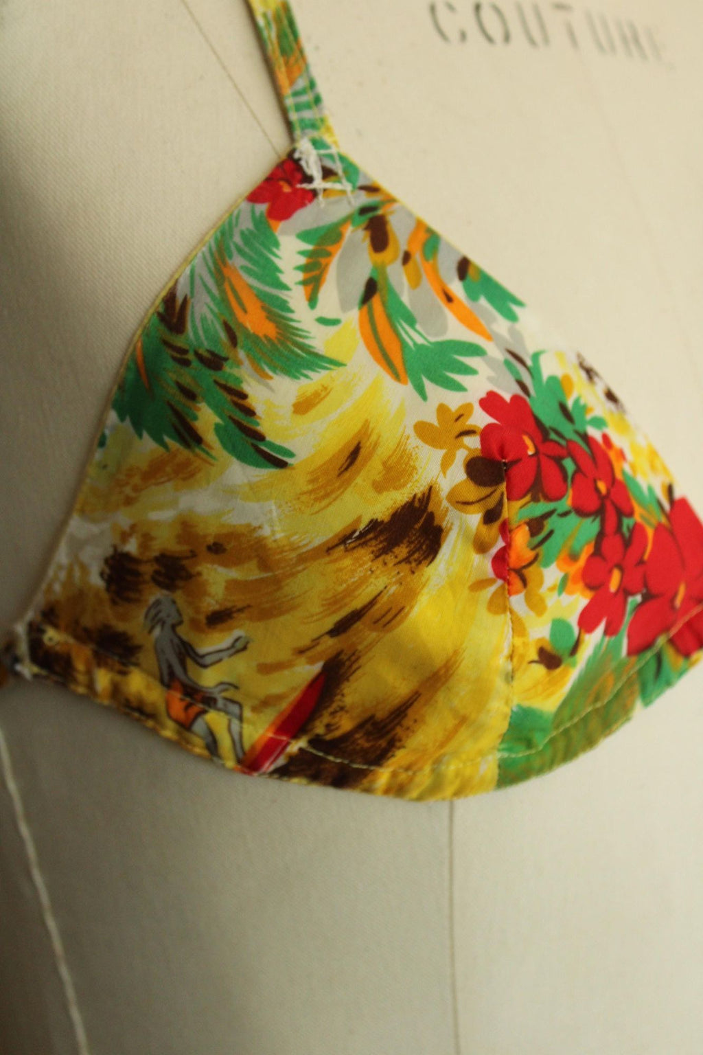 Vintage 1960s Bikini Swimsuit Top in a Surfer Print