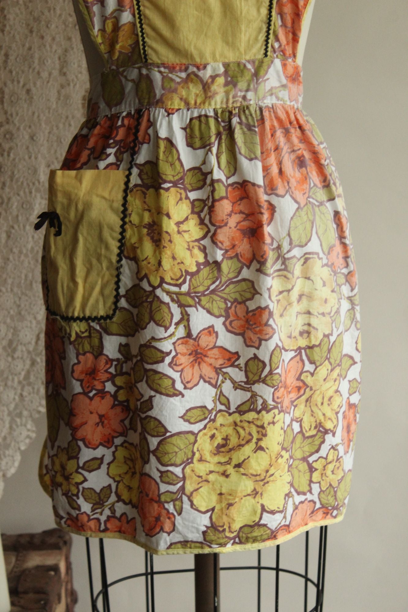 Vintage 1960s Orange and Yellow Floral Apron