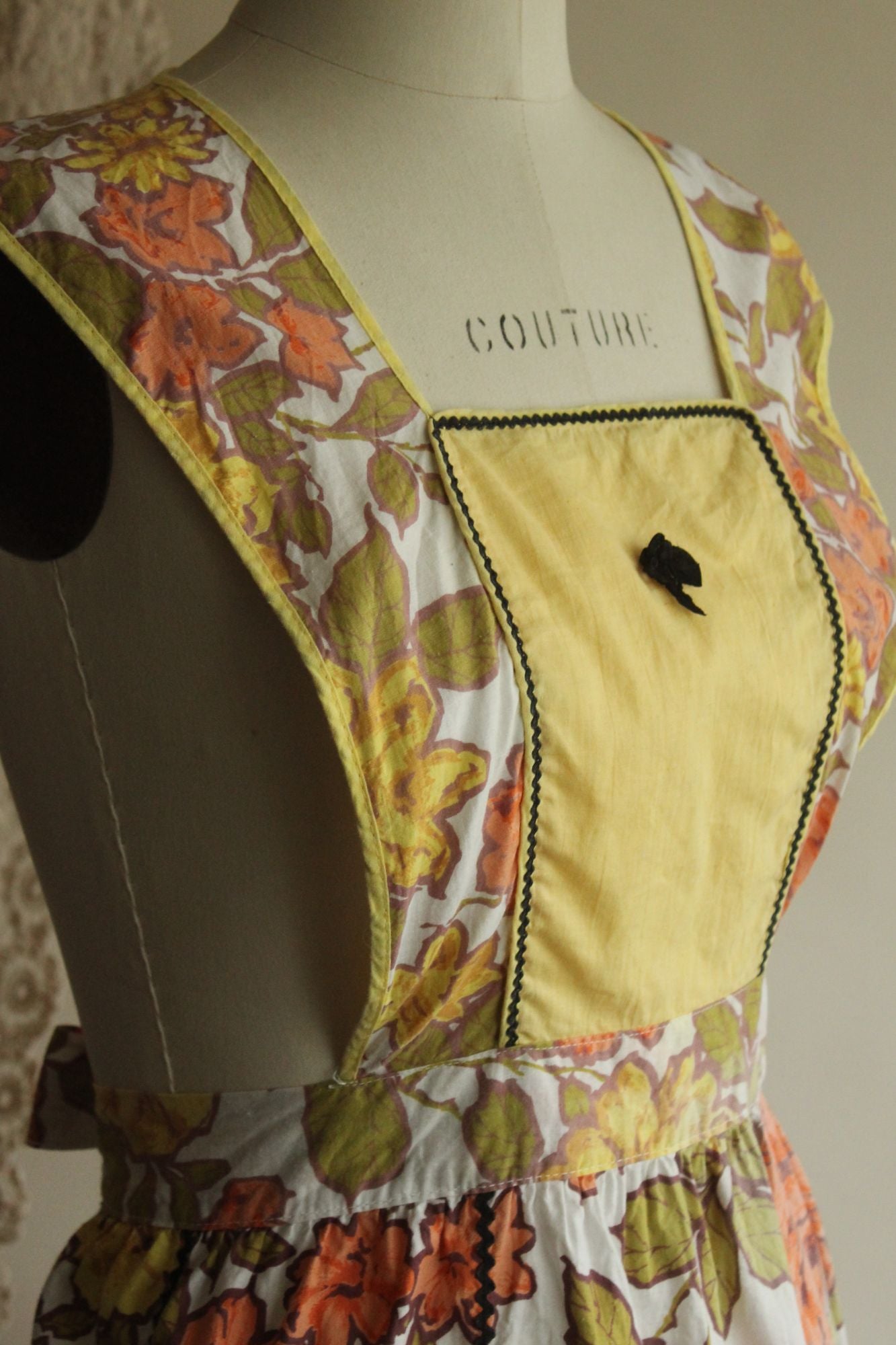 Vintage 1960s Orange and Yellow Floral Apron