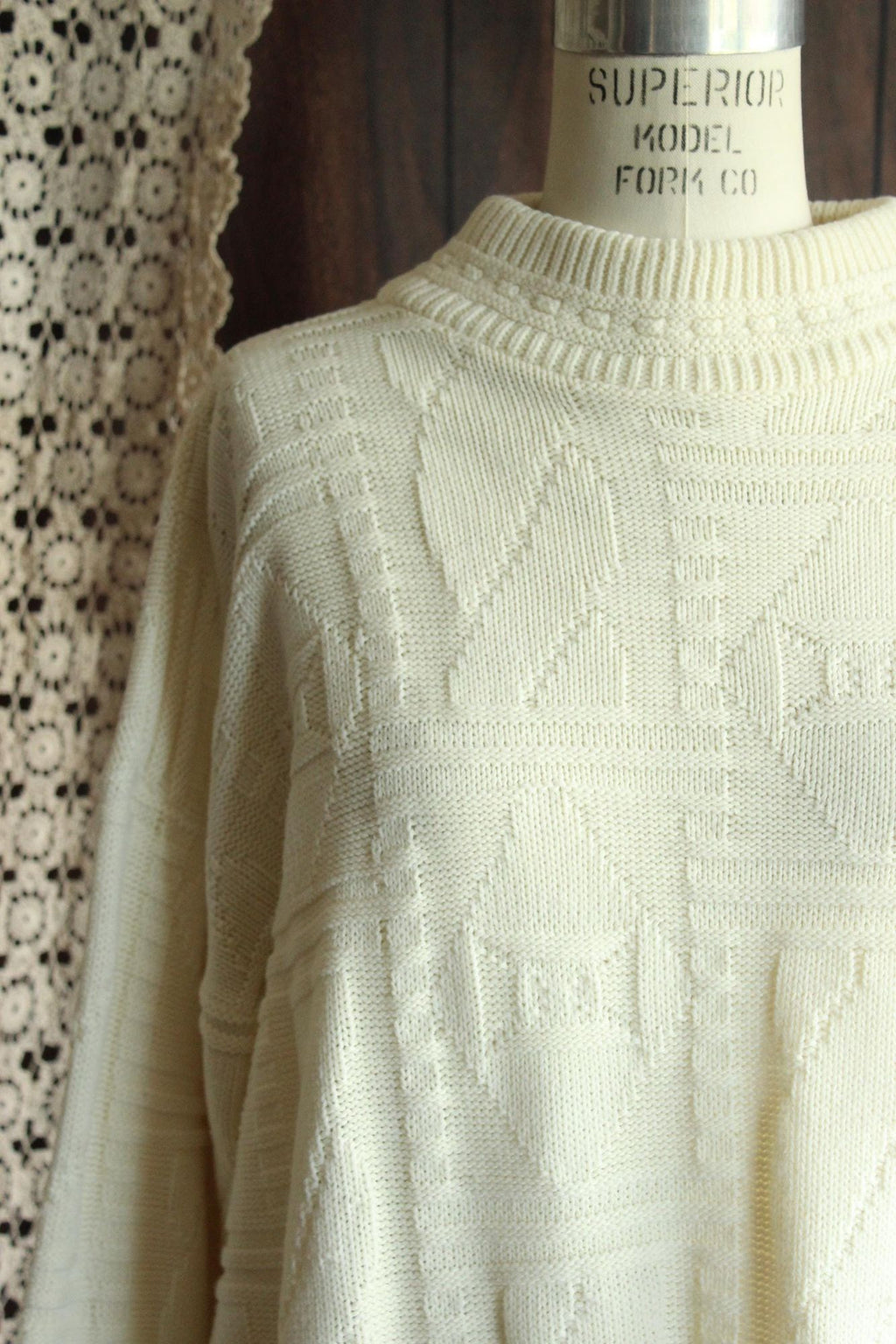 Vintage 1980s 1990s Unisex Volup White Mock Turtleneck Sweater