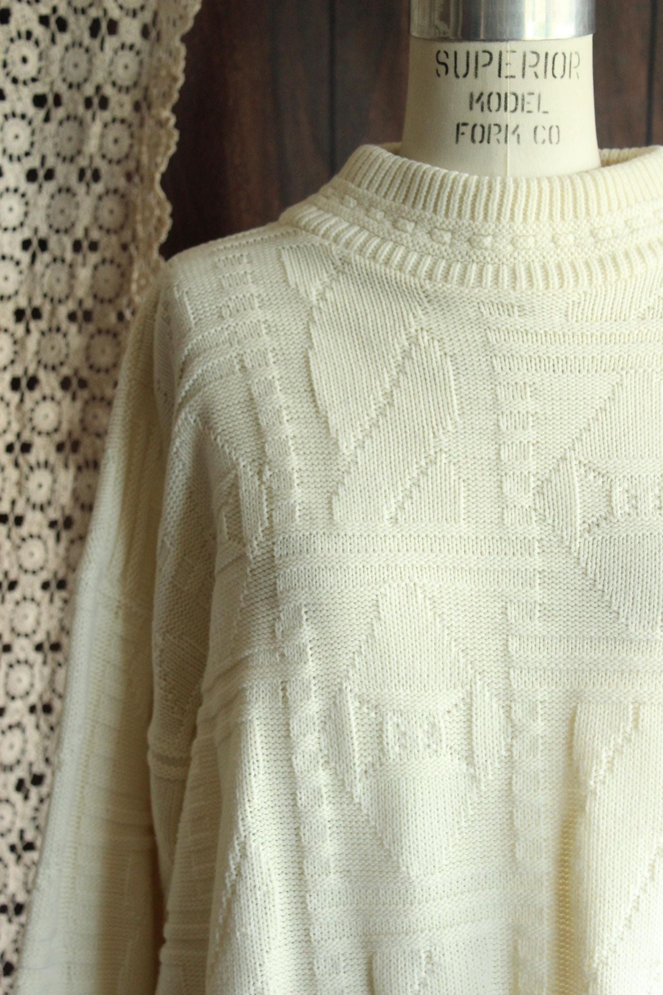 Vintage 1980s 1990s Unisex Volup White Mock Turtleneck Sweater