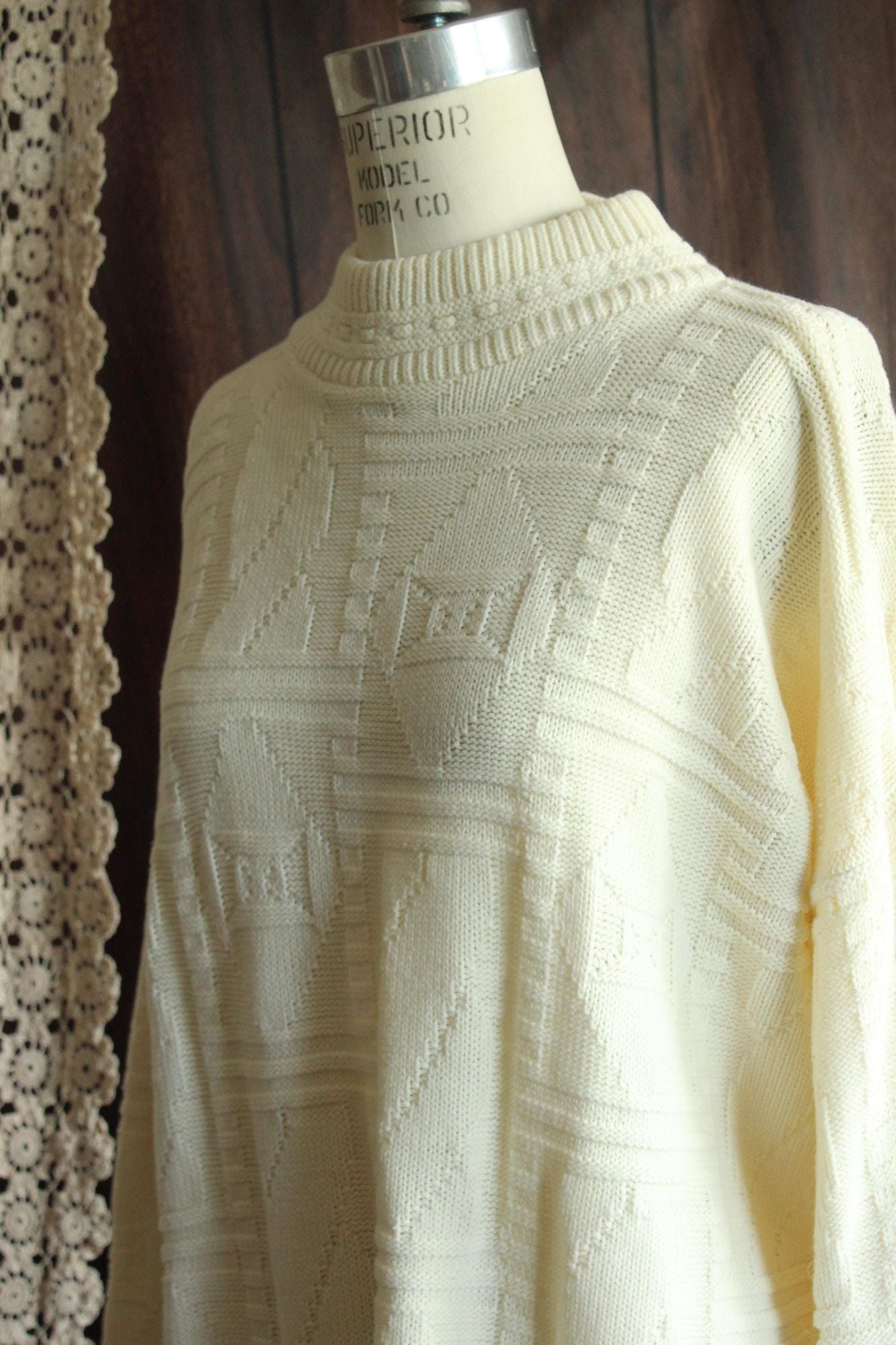 Vintage 1980s 1990s Unisex Volup White Mock Turtleneck Sweater