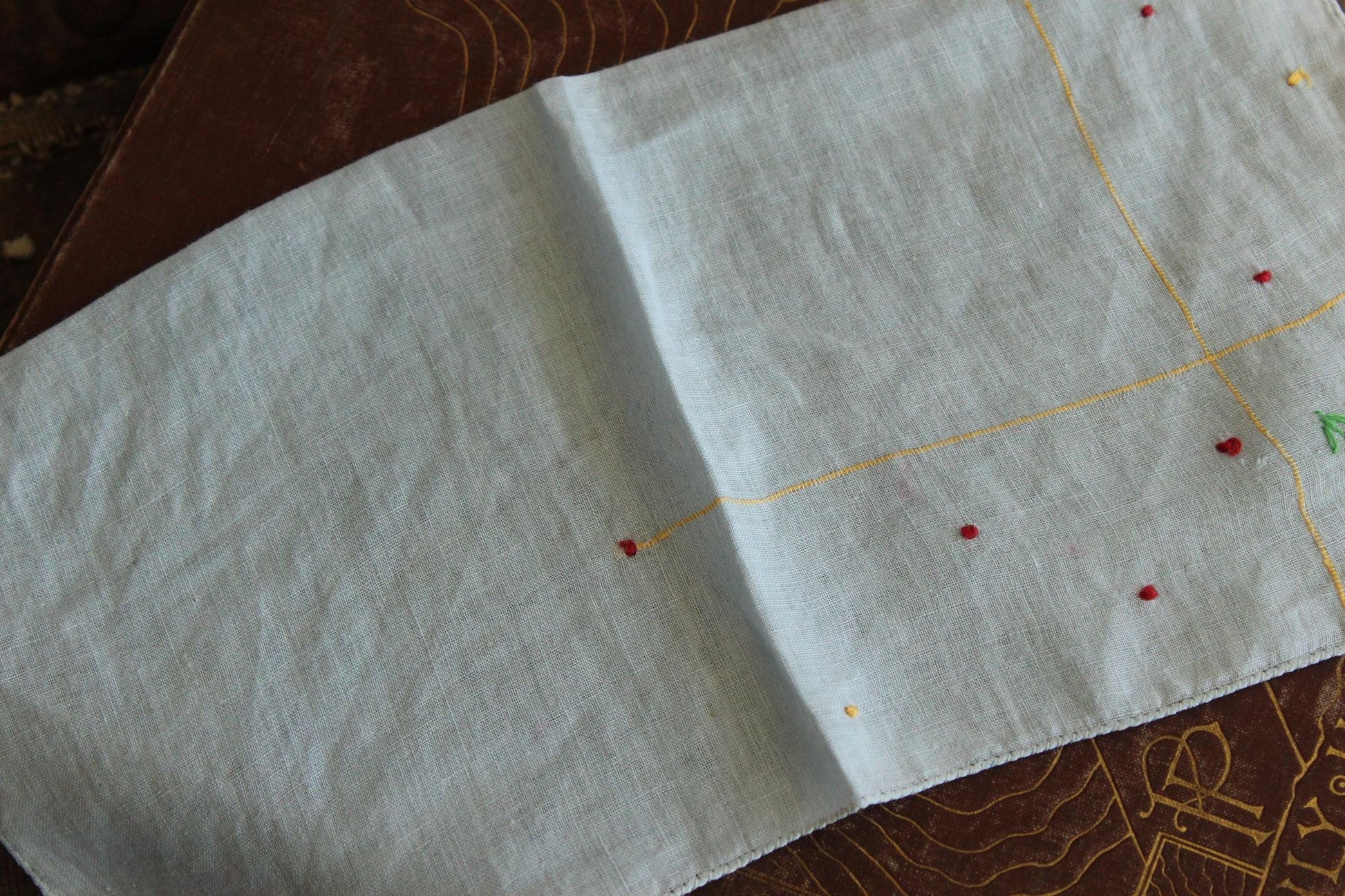 Vintage 1940s 1950s Blue Linen Handkerchief with Embroidered Flowers
