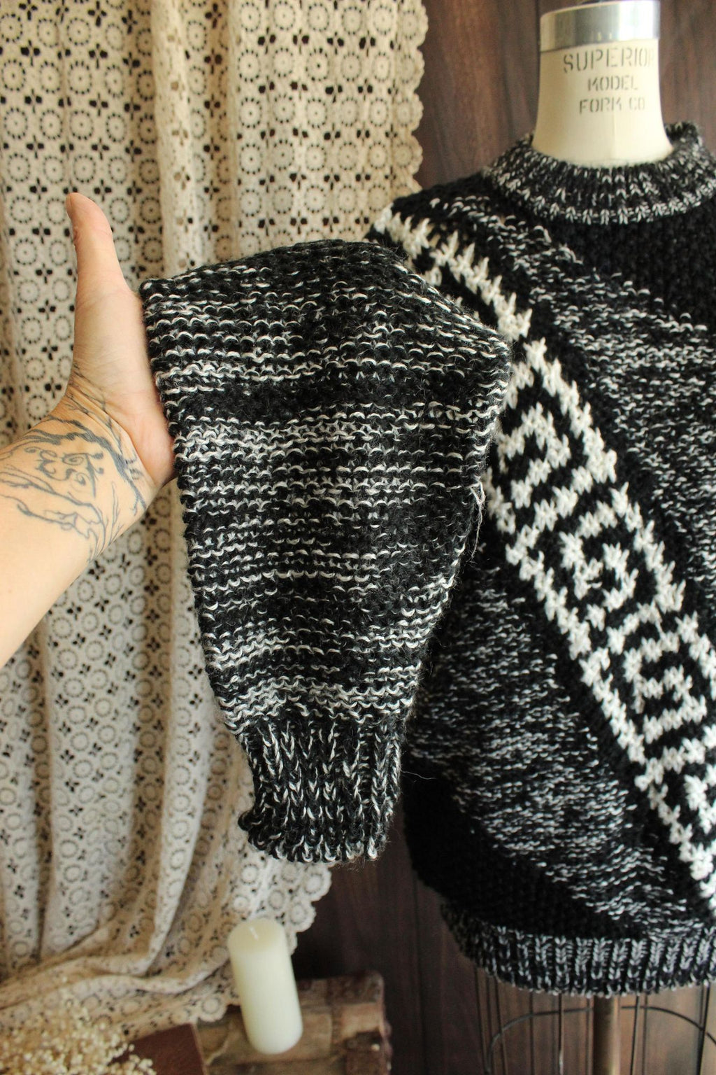 Vintage 1980s Fuze Black and White Unisex Jumper