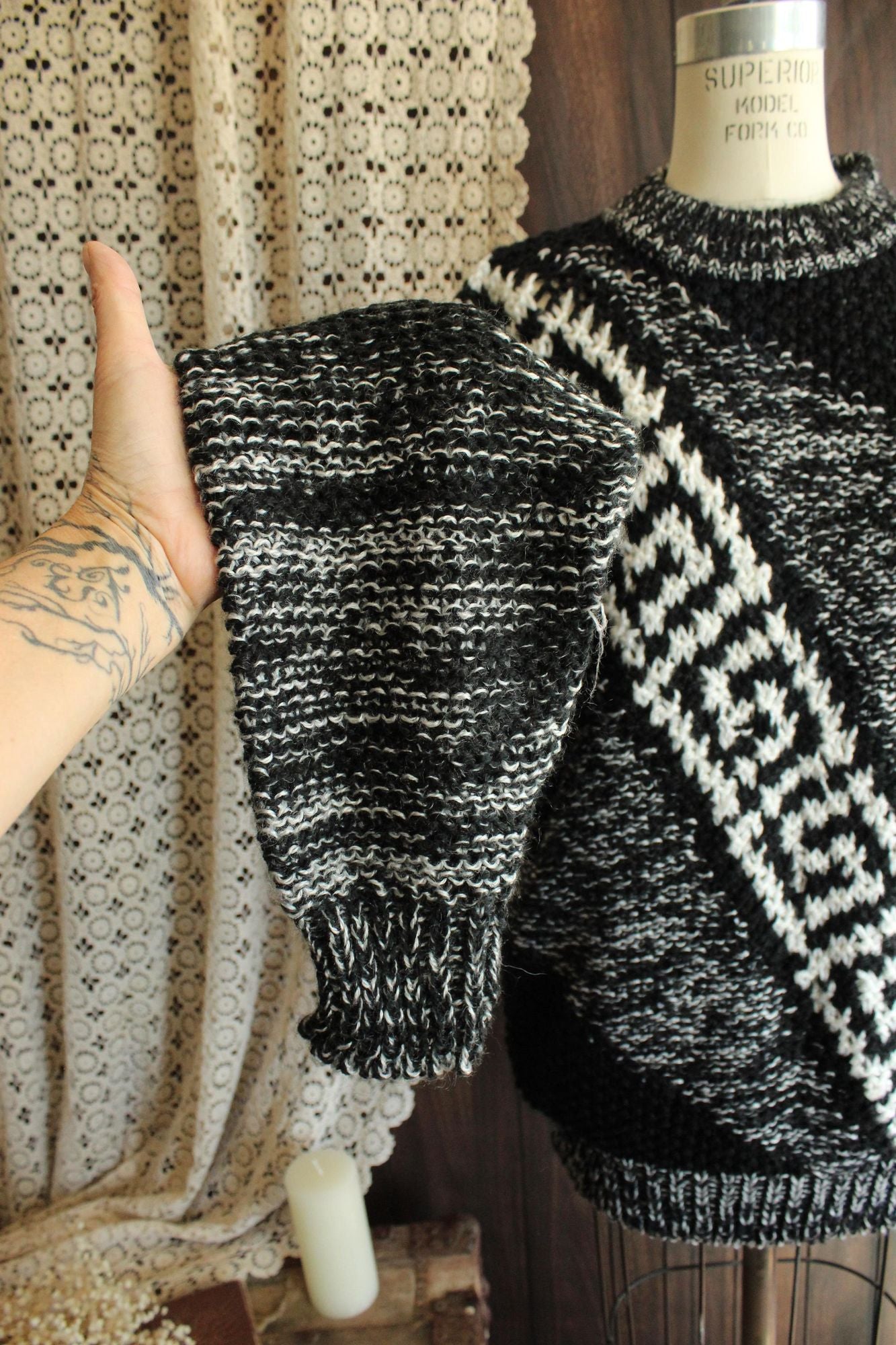 Vintage 1980s Fuze Black and White Unisex Jumper