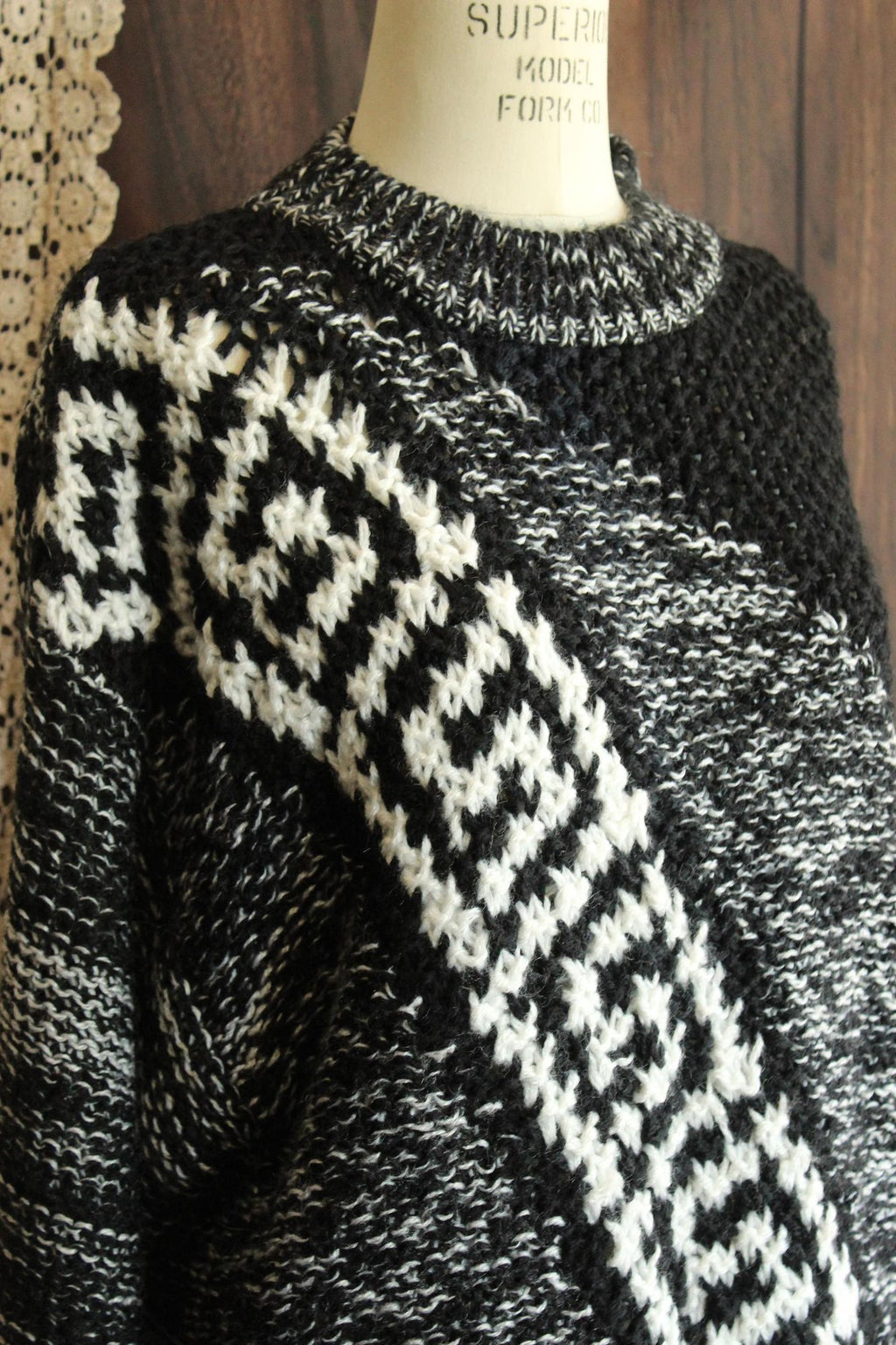 Vintage 1980s Fuze Black and White Unisex Jumper