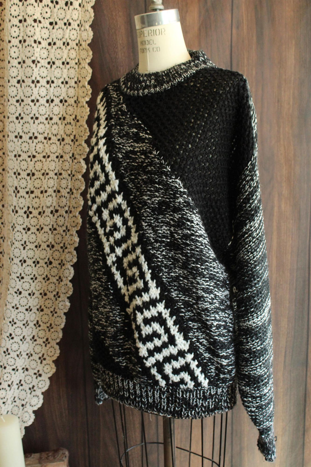 Vintage 1980s Fuze Black and White Unisex Jumper