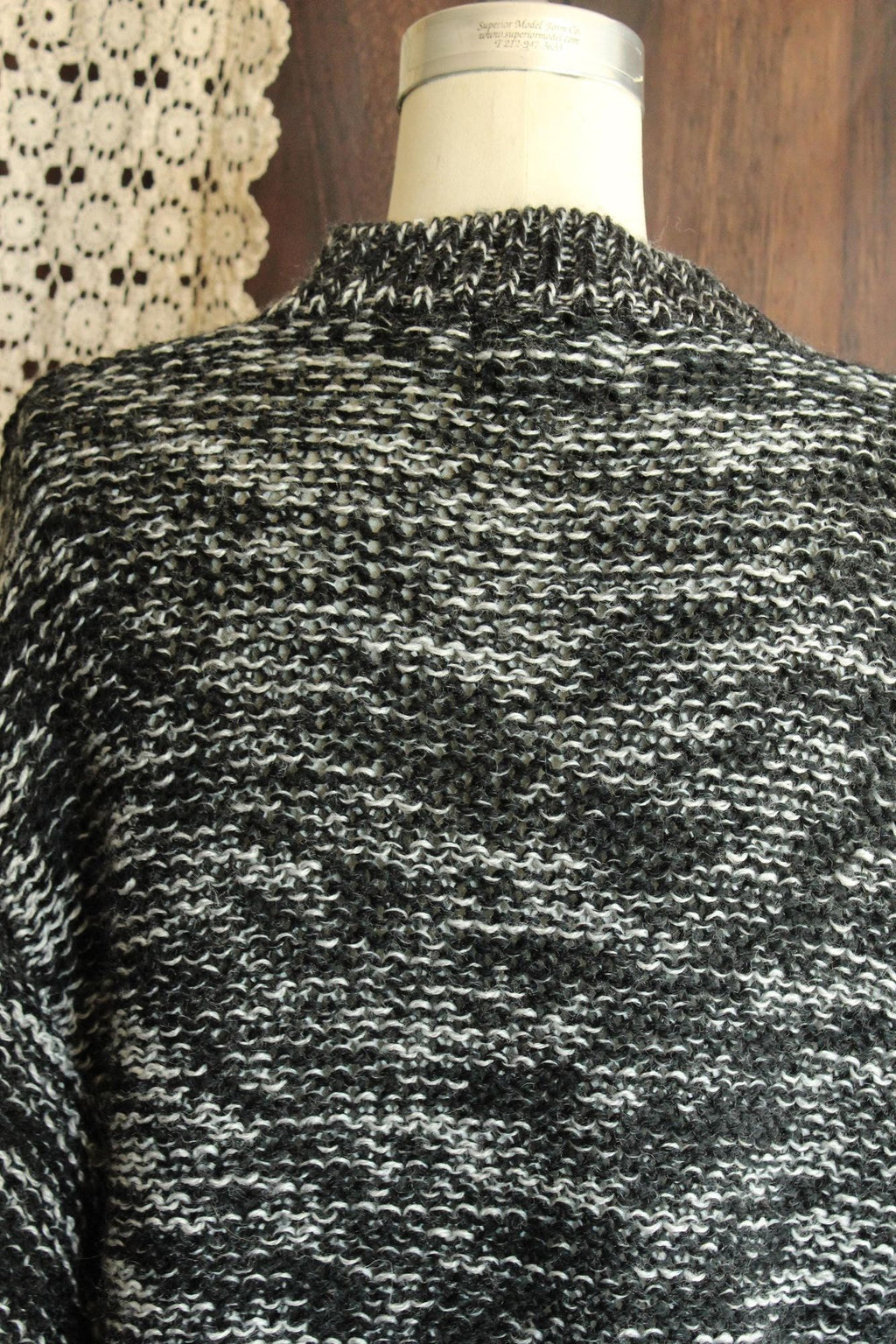 Vintage 1980s Fuze Black and White Unisex Jumper