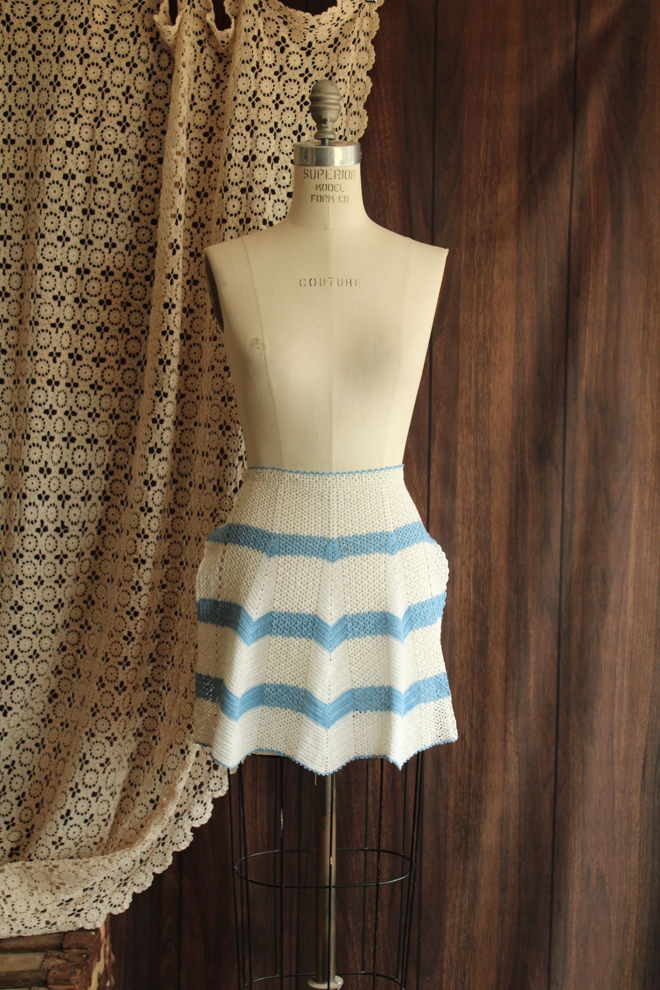 Vintage 1950s 1960s Crocheted Apron in White and Blue