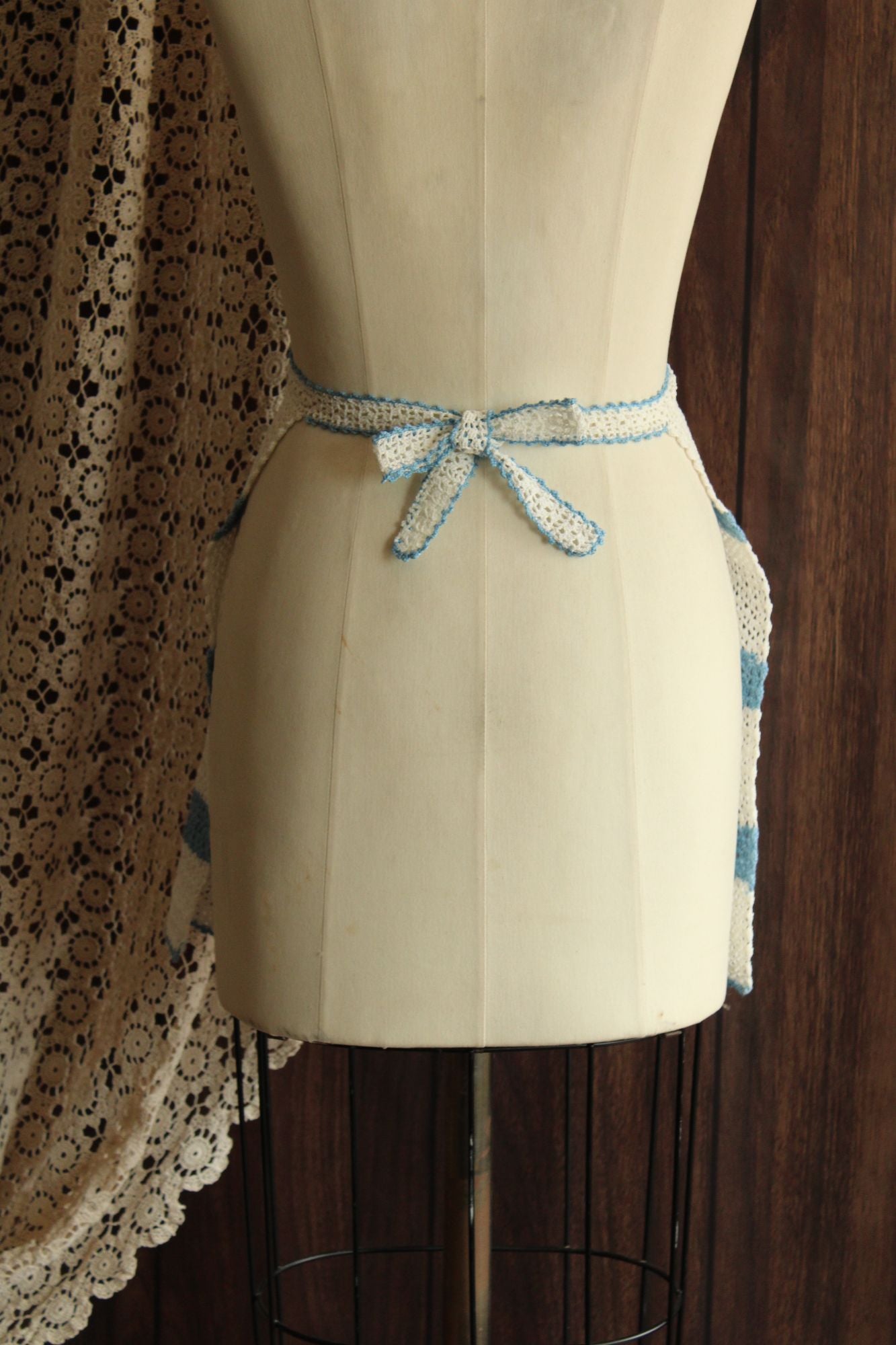 Vintage 1950s 1960s Crocheted Apron in White and Blue