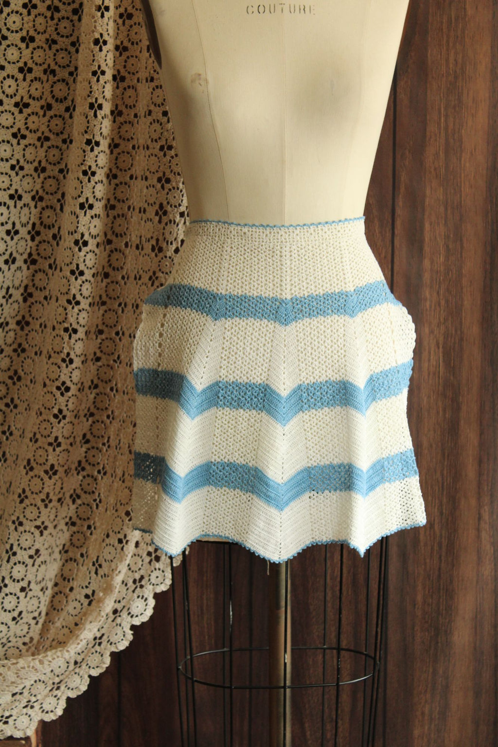 Vintage 1950s 1960s Crocheted Apron in White and Blue