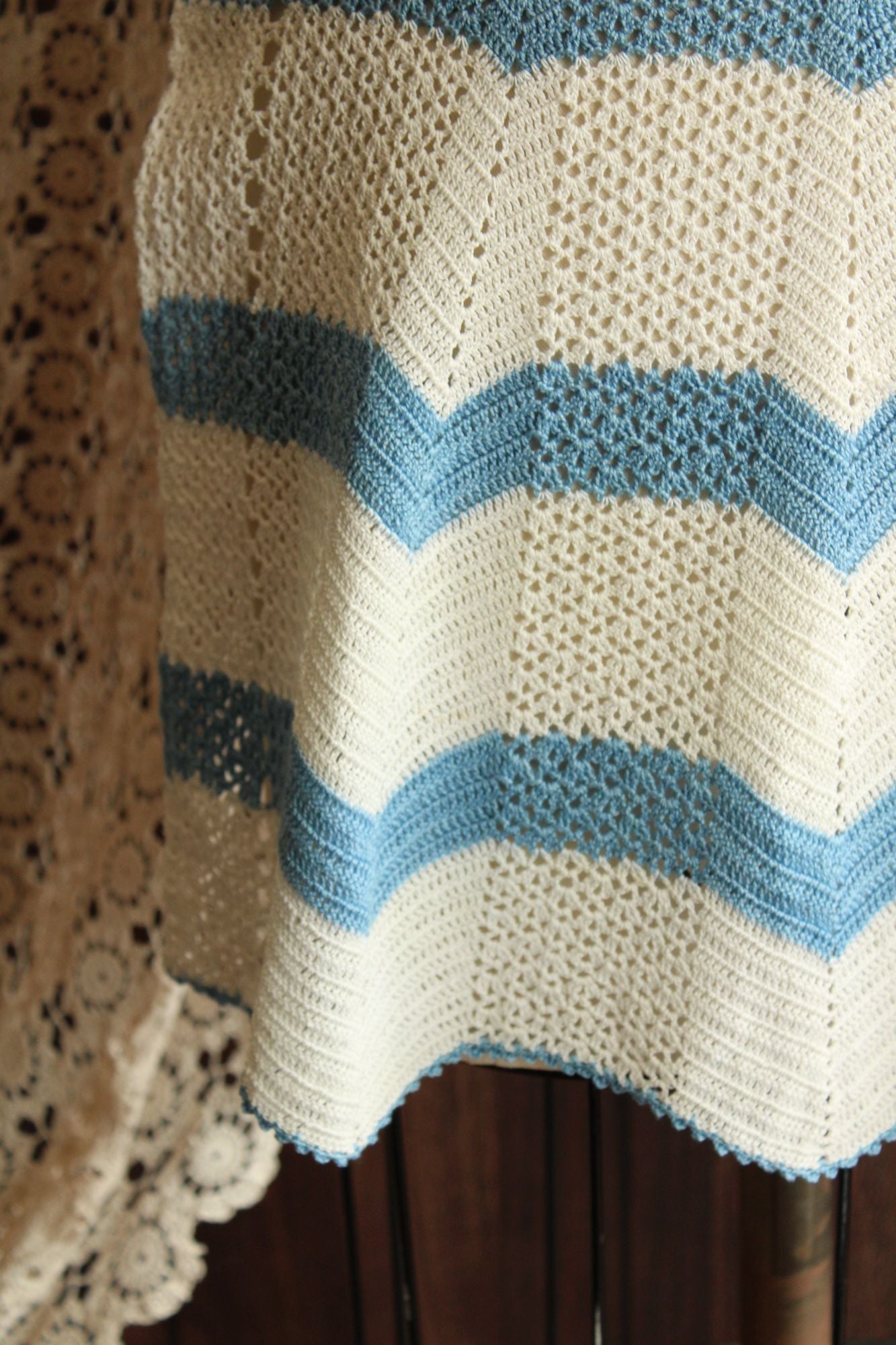 Vintage 1950s 1960s Crocheted Apron in White and Blue