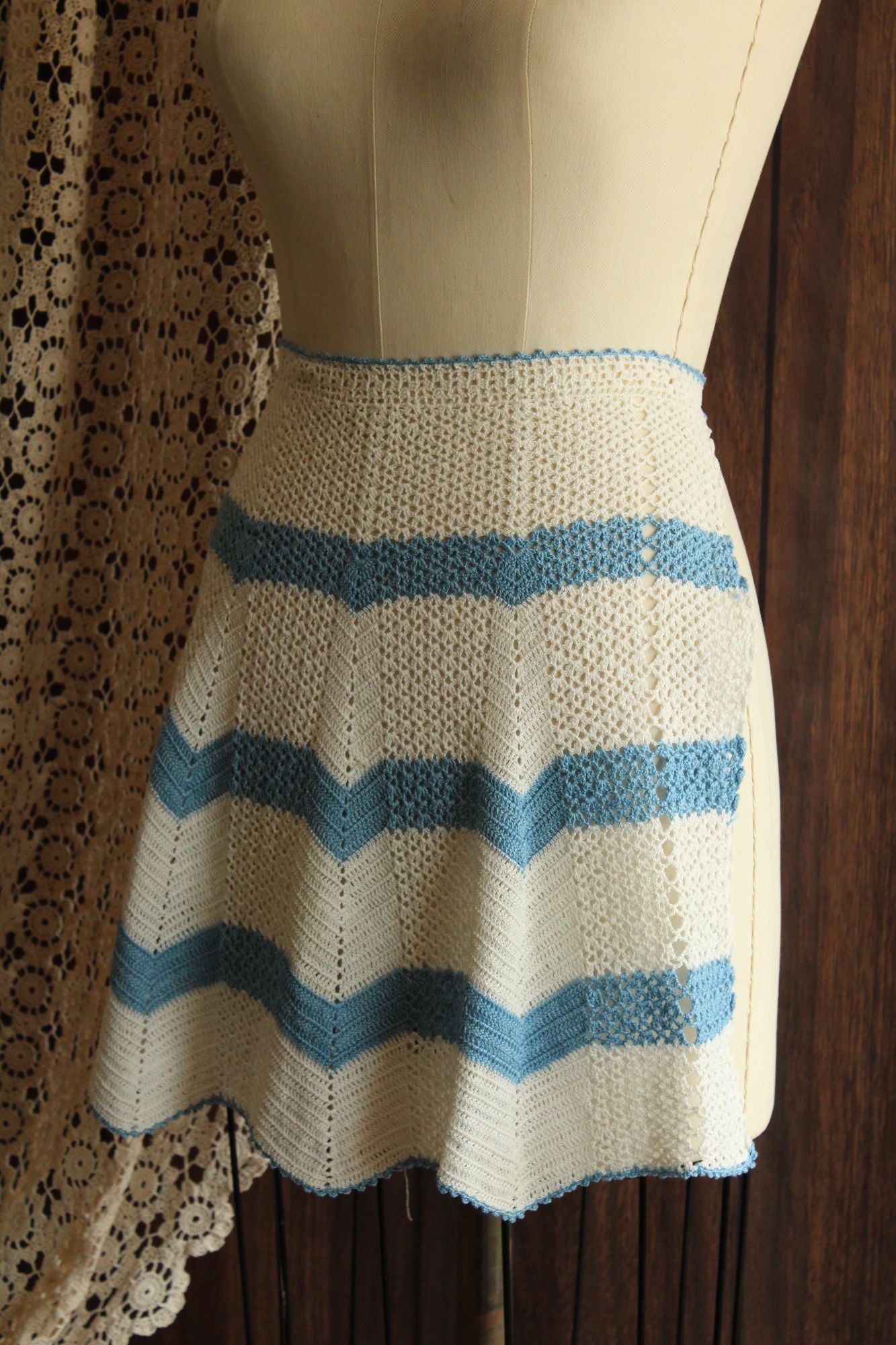 Vintage 1950s 1960s Crocheted Apron in White and Blue