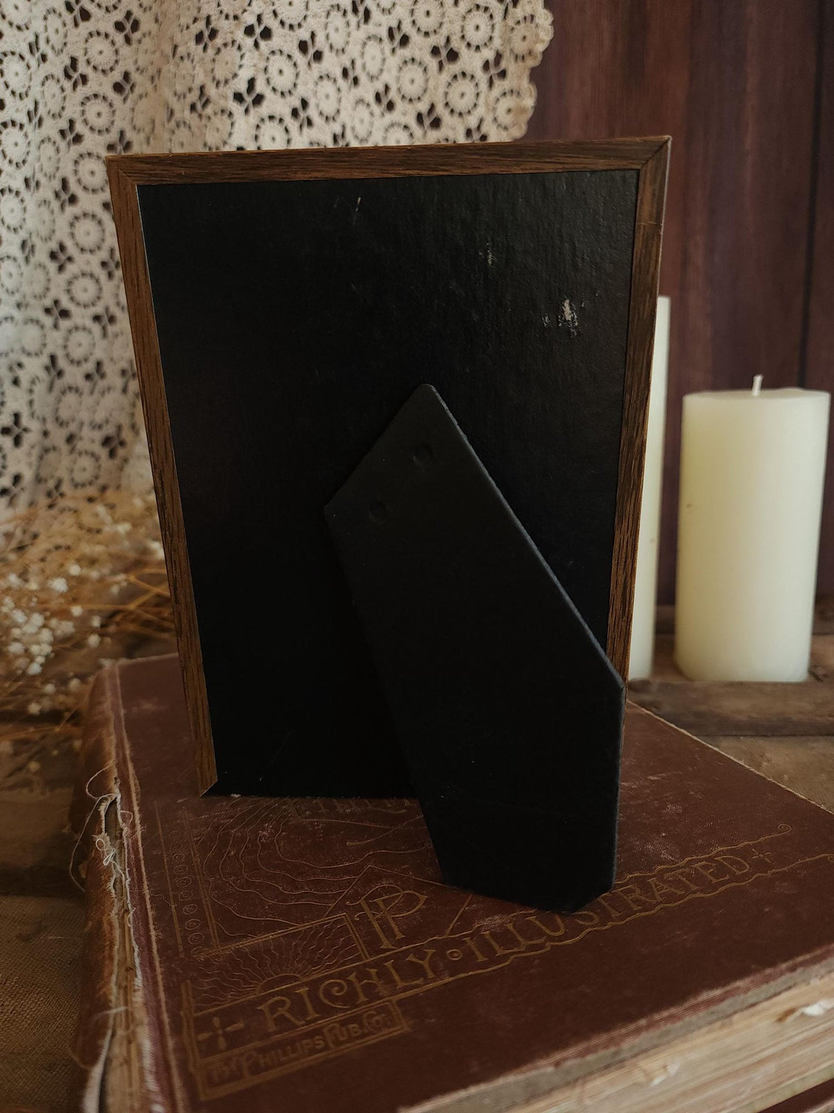 Pressed Dried Queen Annes Lace in Vintage Wood Frame