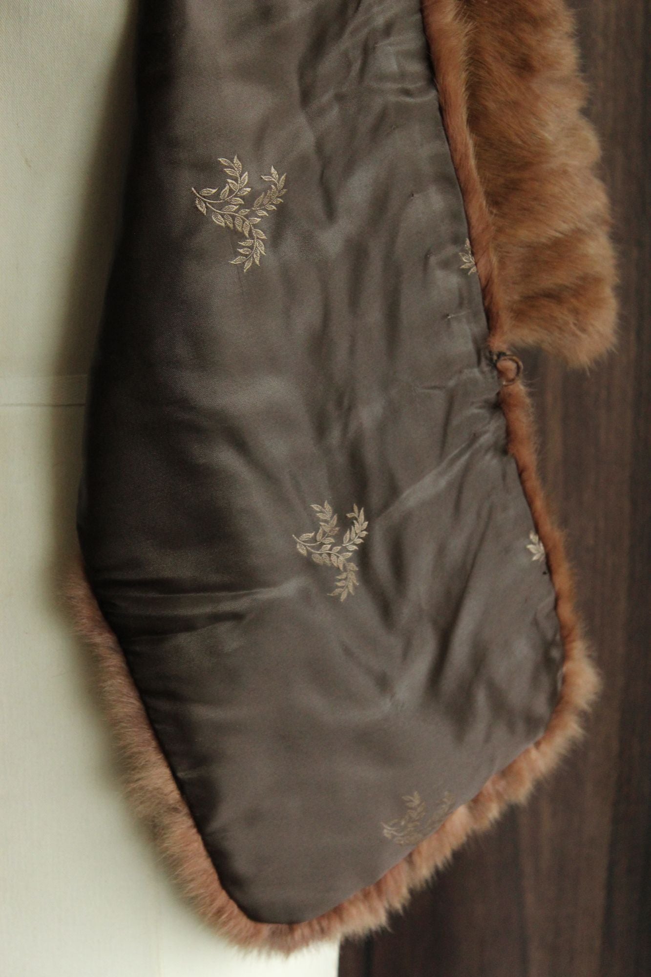Vintage 1950s Genuine Fur Wrap
