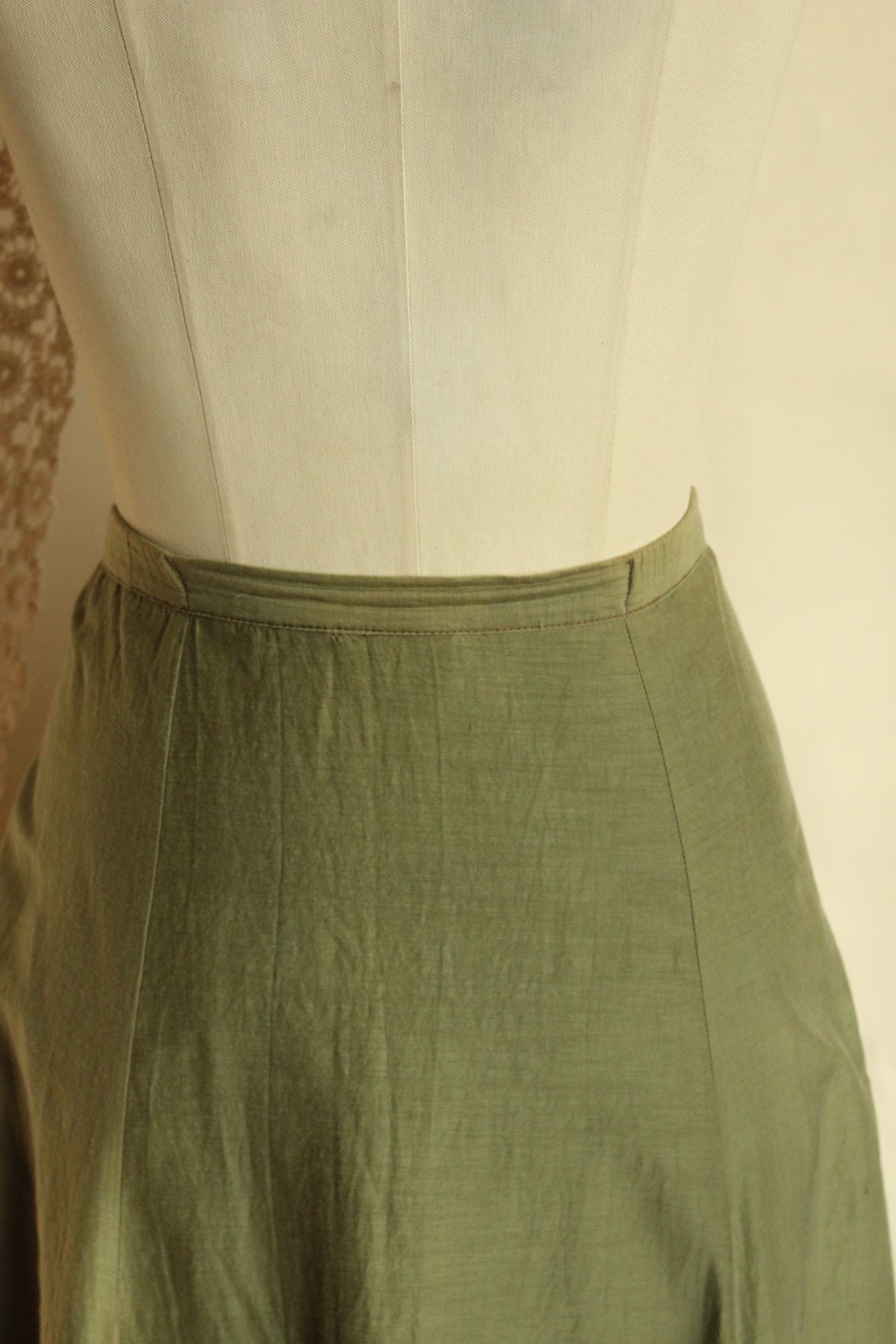 Chico's Womens Volup Skirt Green with Black Lace Floral Trim, Cottage Core