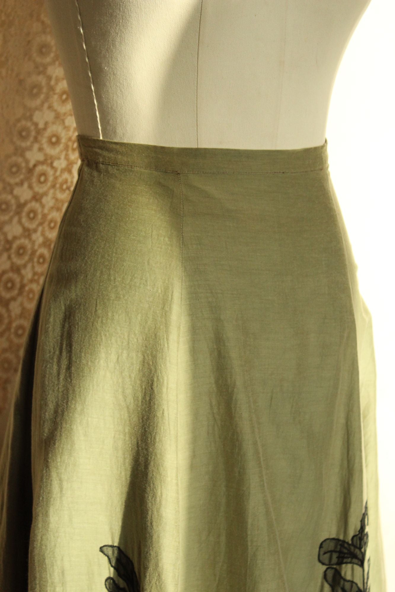 Chico's Womens Volup Skirt Green with Black Lace Floral Trim, Cottage Core