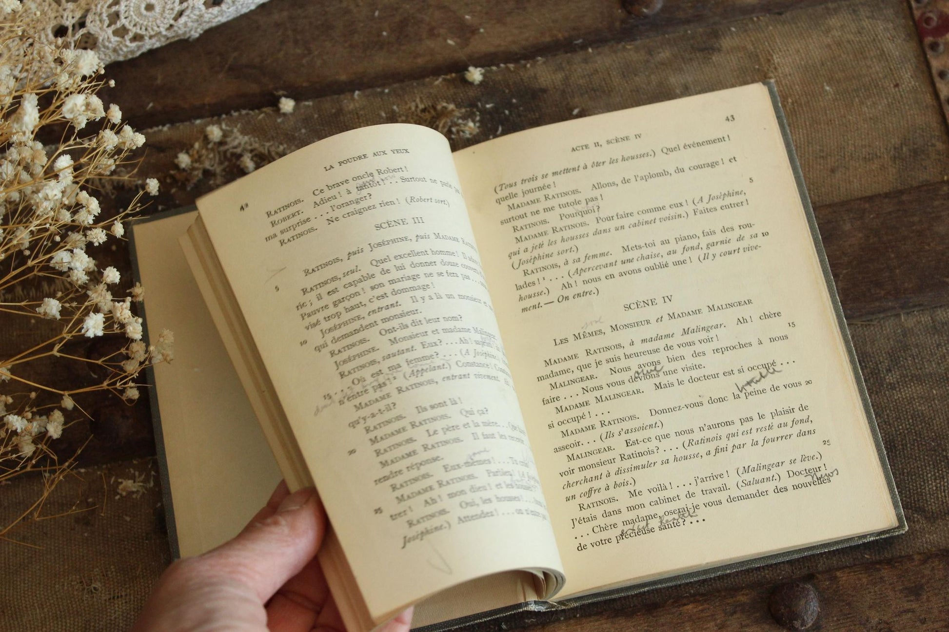 Vintage Antique 1890s Book, "La Poudre aux Yeux", Labiche Martin, Edited by Benjamin Wells