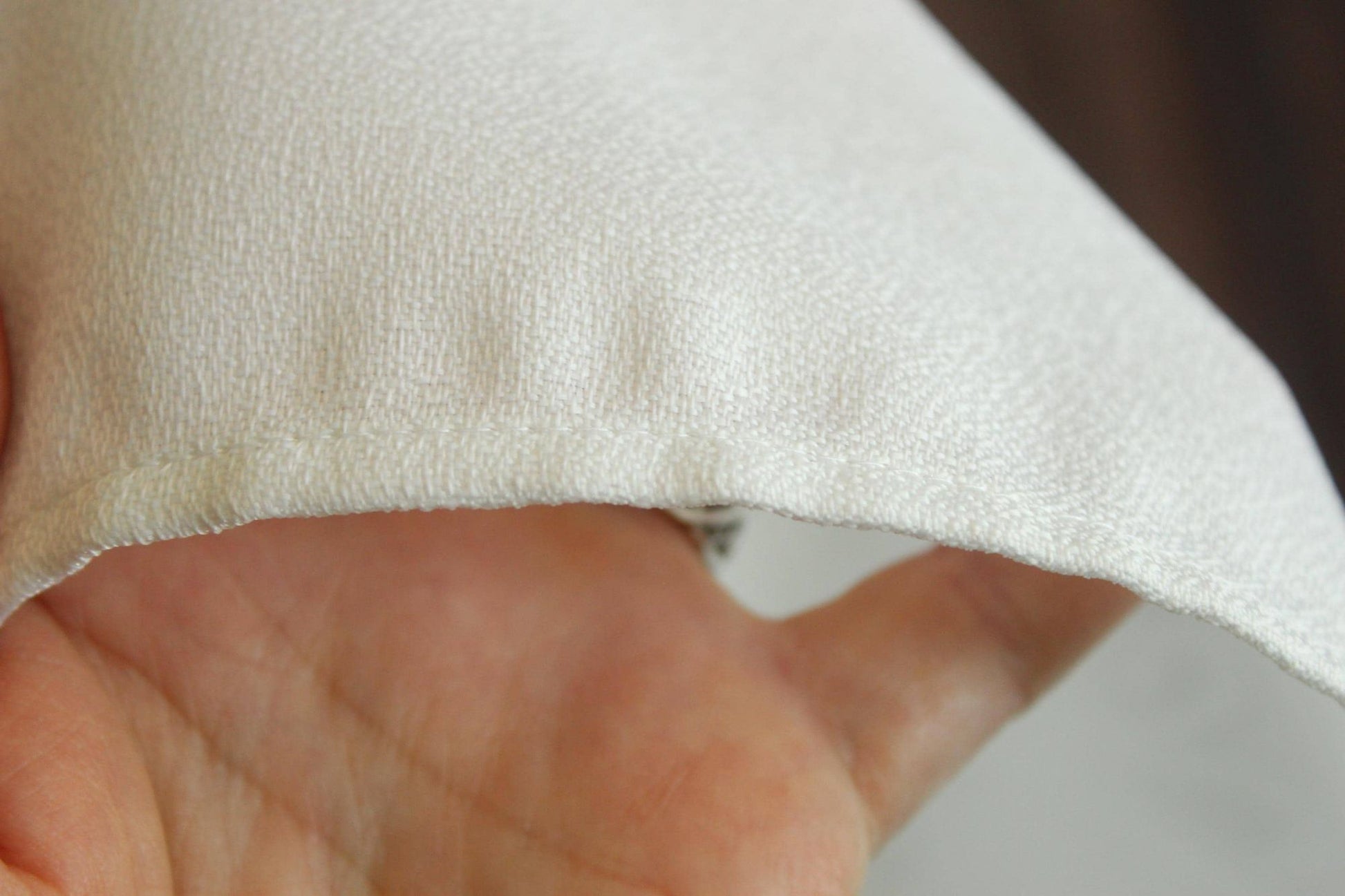 Vintage 1980s 1990s English White Damask Rectangular Tablecloth