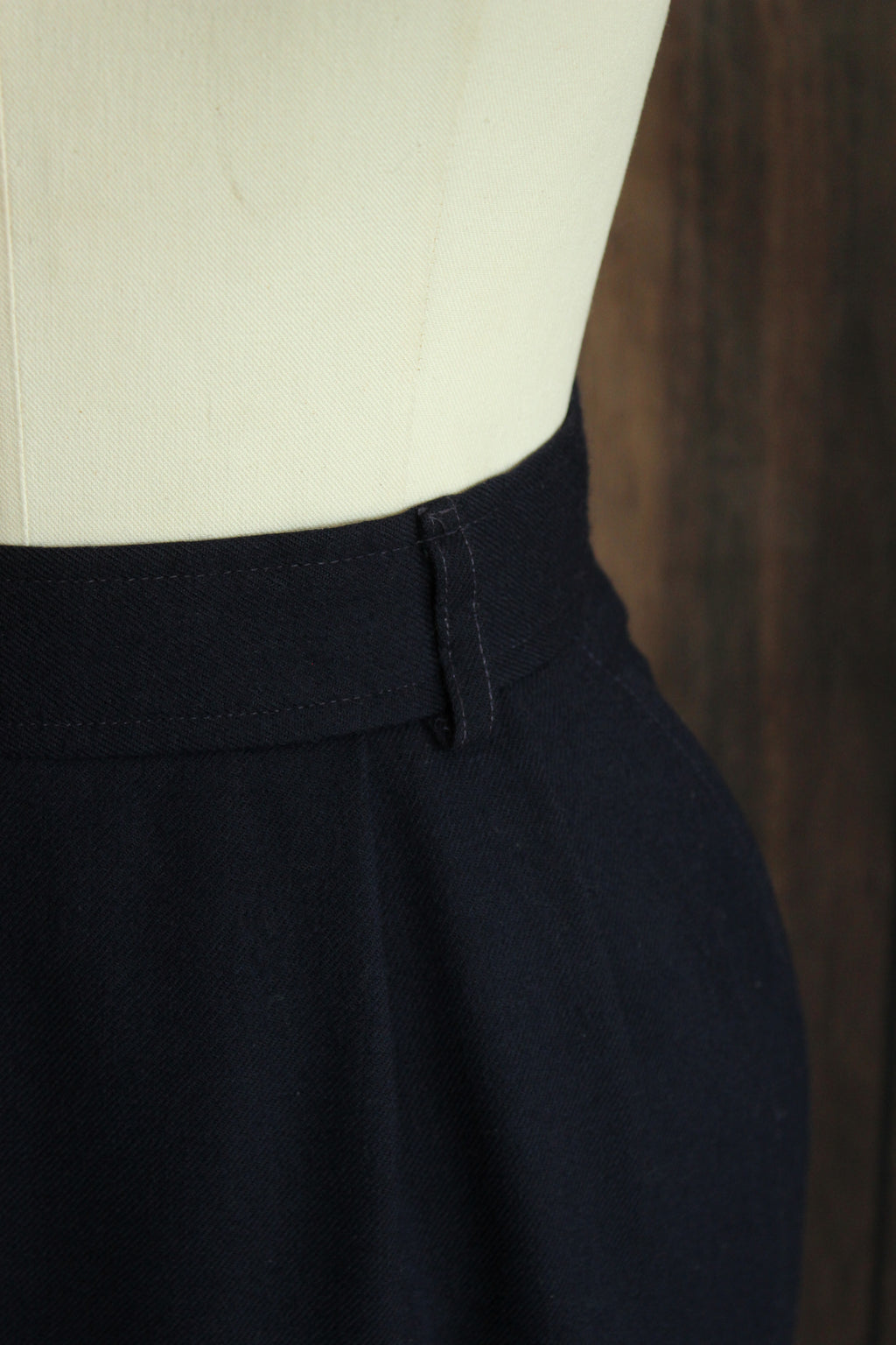 Vintage 1990s Evan Picone Blue Wool Pencil Skirt with Pockets