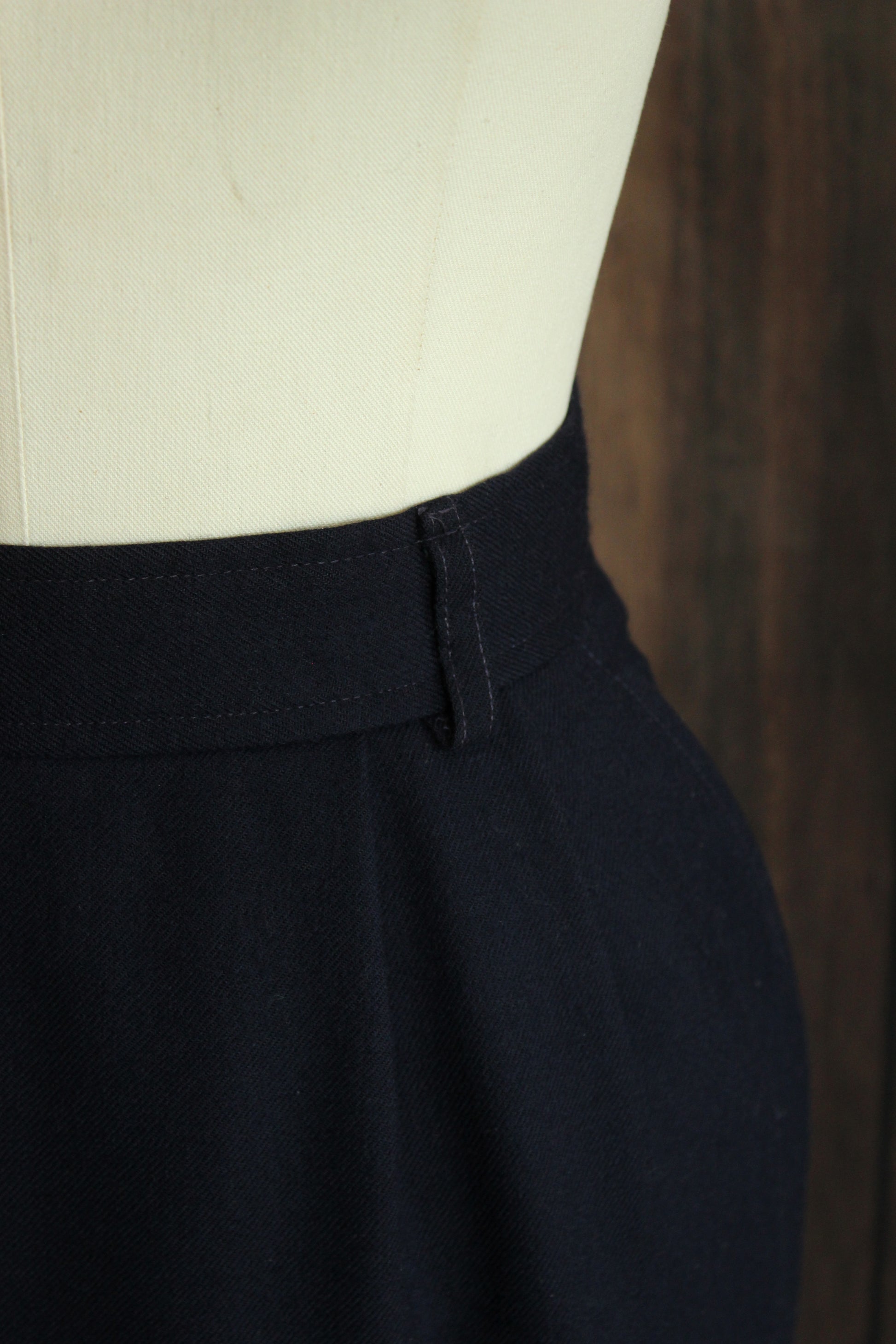 Vintage 1990s Evan Picone Blue Wool Pencil Skirt with Pockets