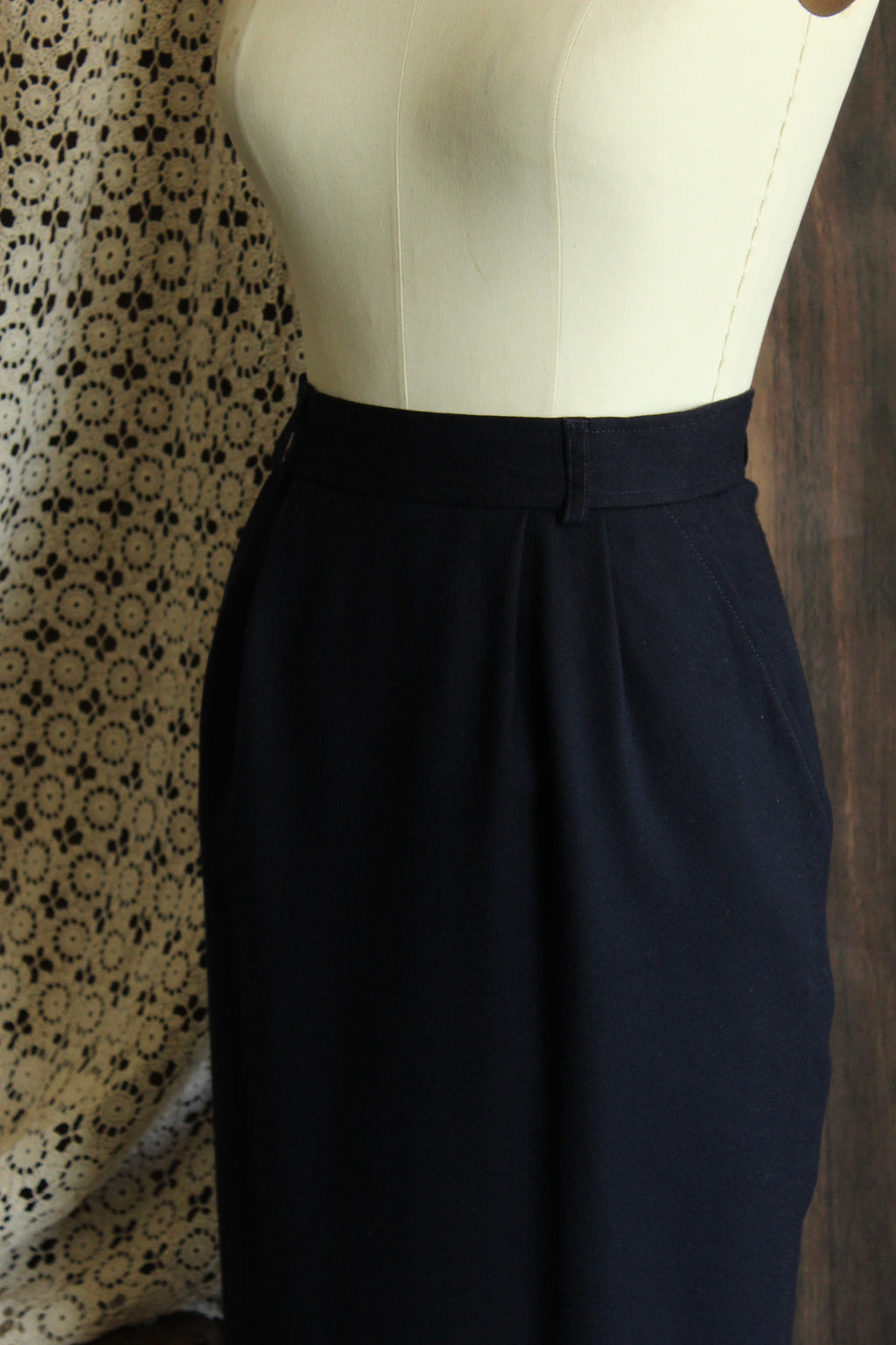 Vintage 1990s Evan Picone Blue Wool Pencil Skirt with Pockets