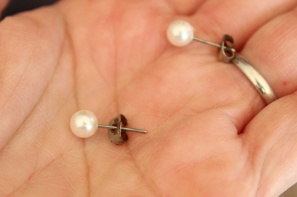Vintage White Faux Pearl Stud Earrings