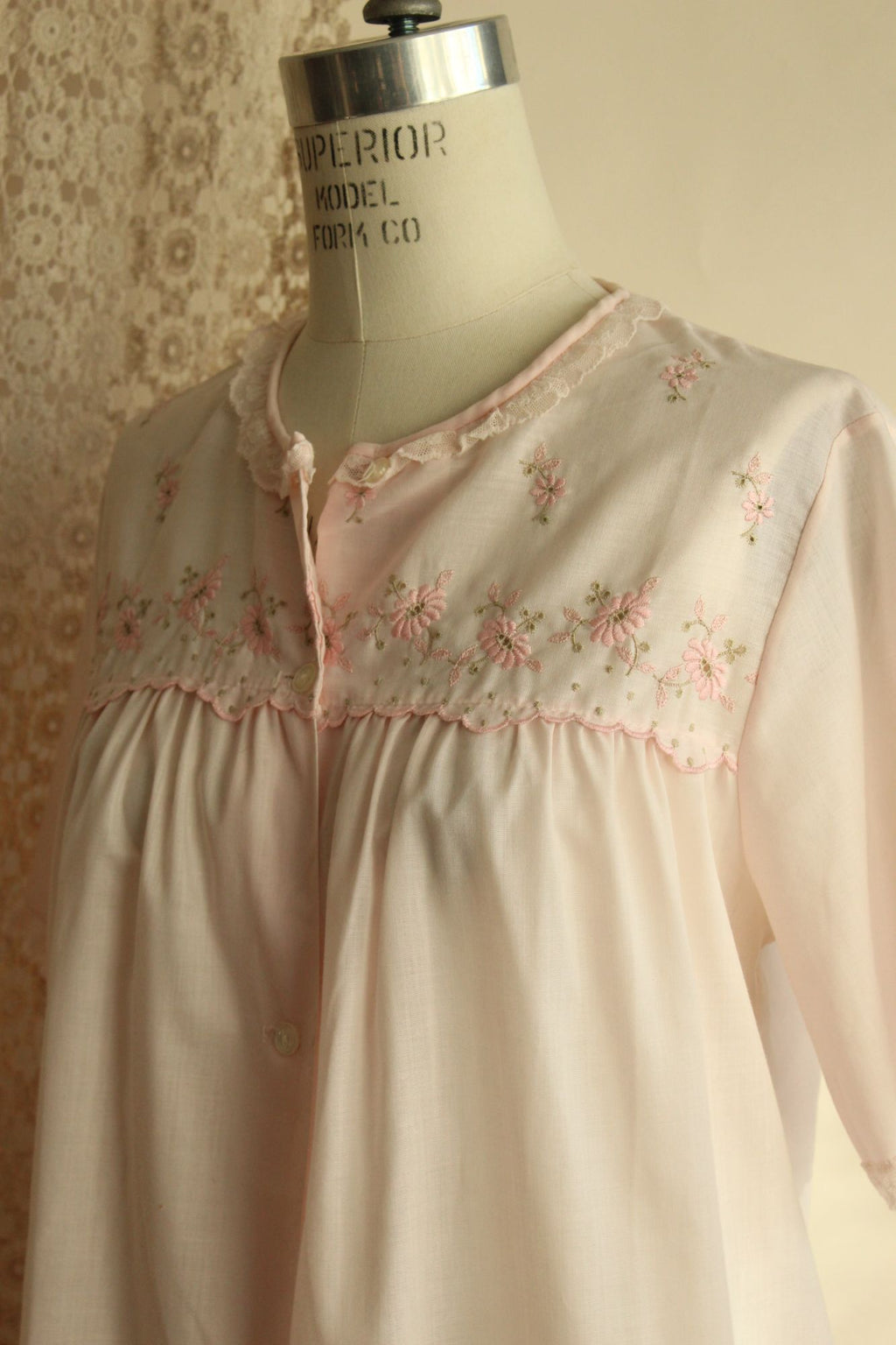 Vintage 1970s Sears Pink Floral Embroidered PJ Top