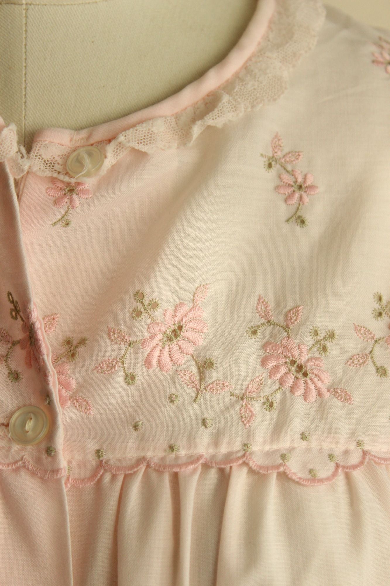 Vintage 1970s Sears Pink Floral Embroidered PJ Top