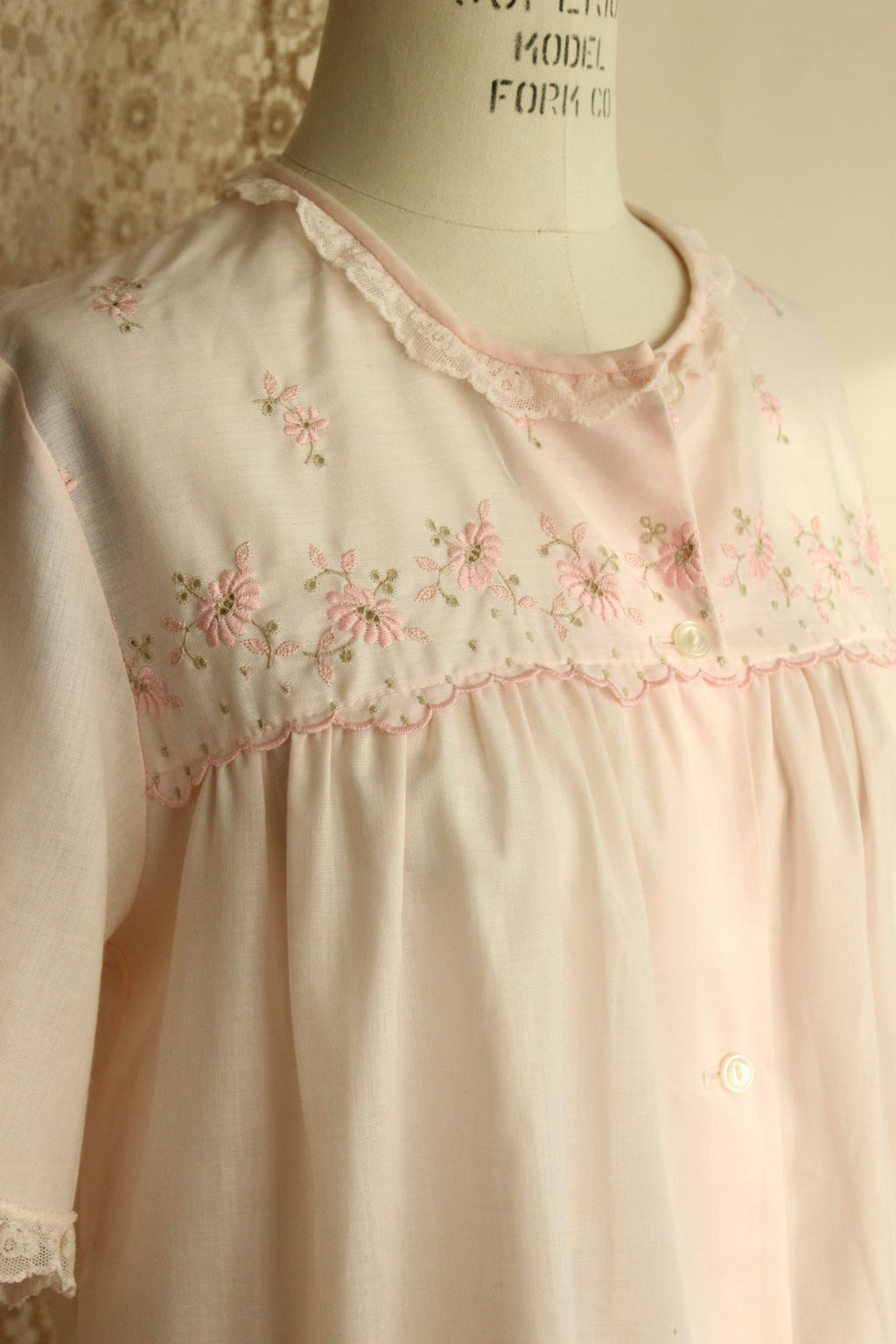 Vintage 1970s Sears Pink Floral Embroidered PJ Top