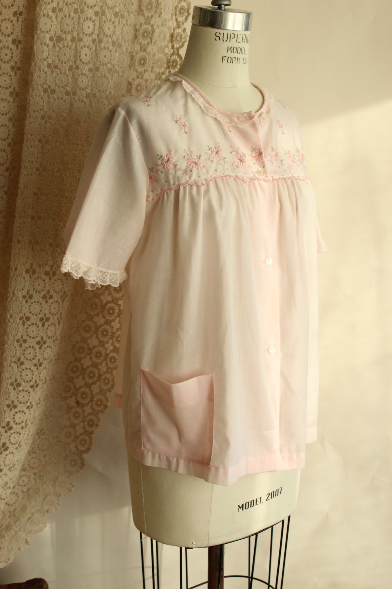 Vintage 1970s Sears Pink Floral Embroidered PJ Top