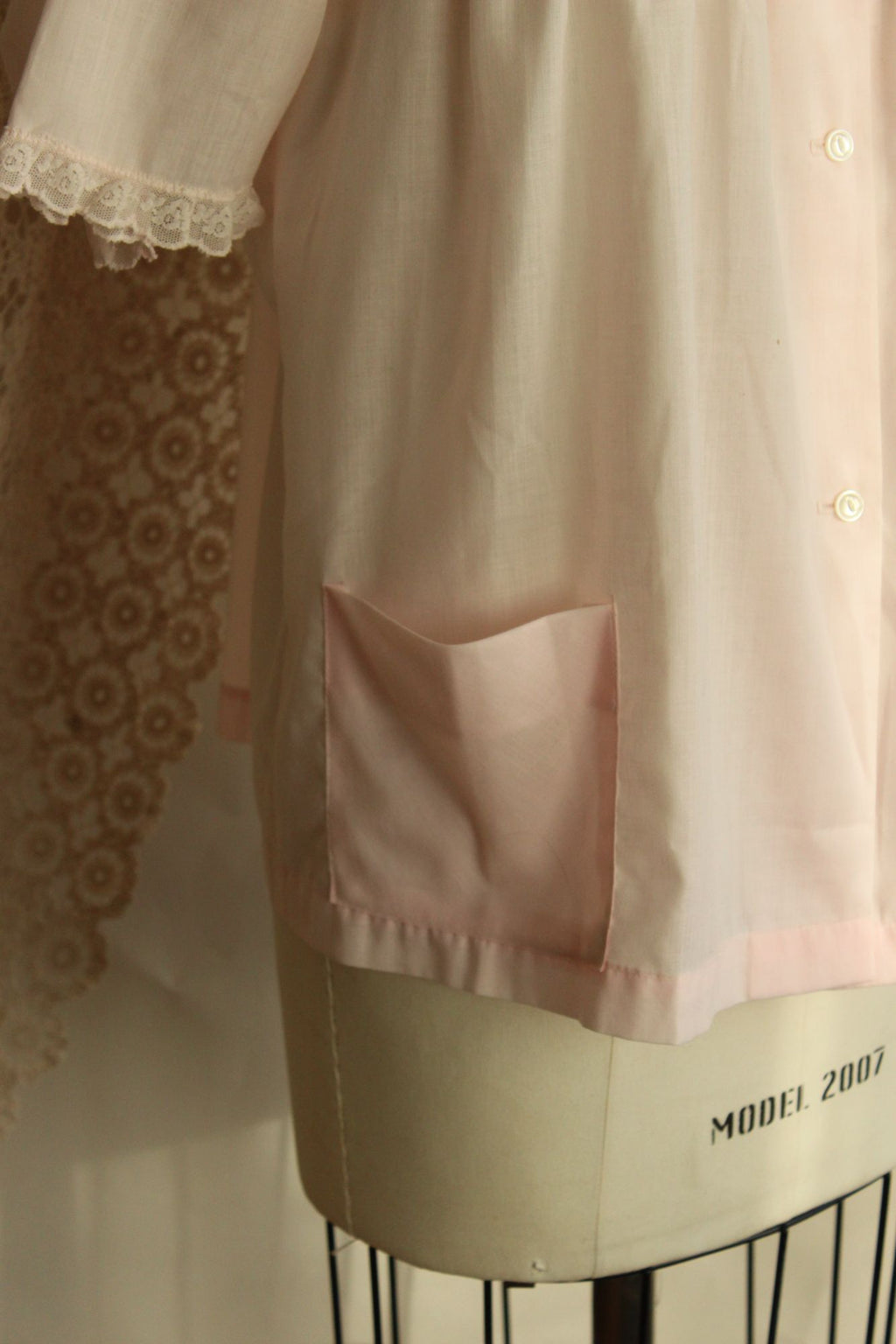 Vintage 1970s Sears Pink Floral Embroidered PJ Top