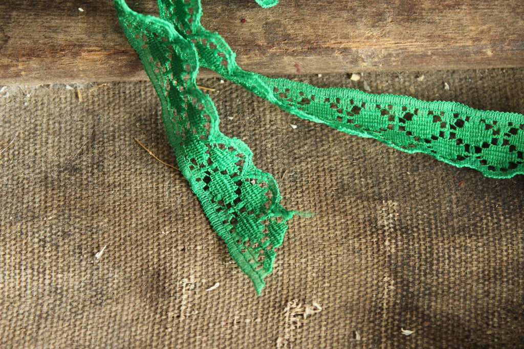 Vintage Green Lace Trim, 4 Yards, .75" wide, Nylon