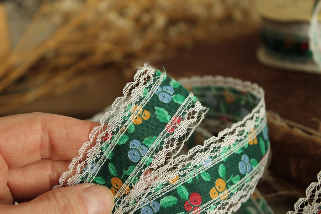 Vintage 1970s Floral and Lace Ribbon, United Cut Products, 1 3/8" Wide, 7 Feet NOS