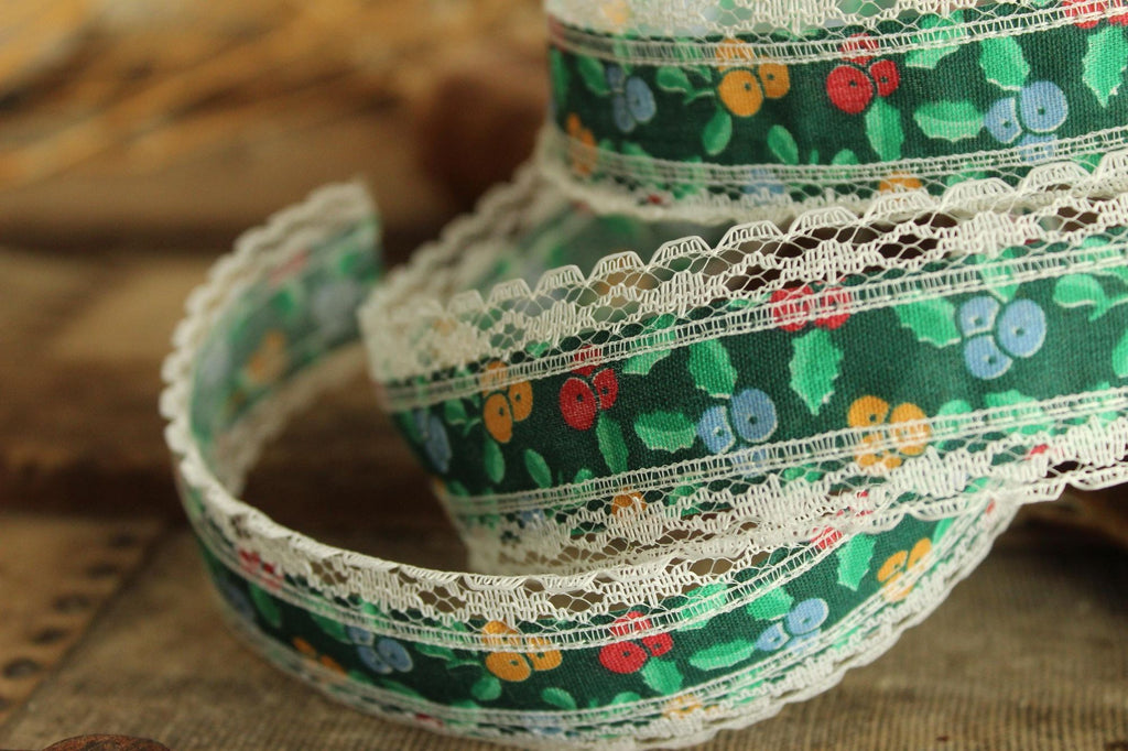 Vintage 1970s Floral and Lace Ribbon, United Cut Products, 1 3/8" Wide, 7 Feet NOS