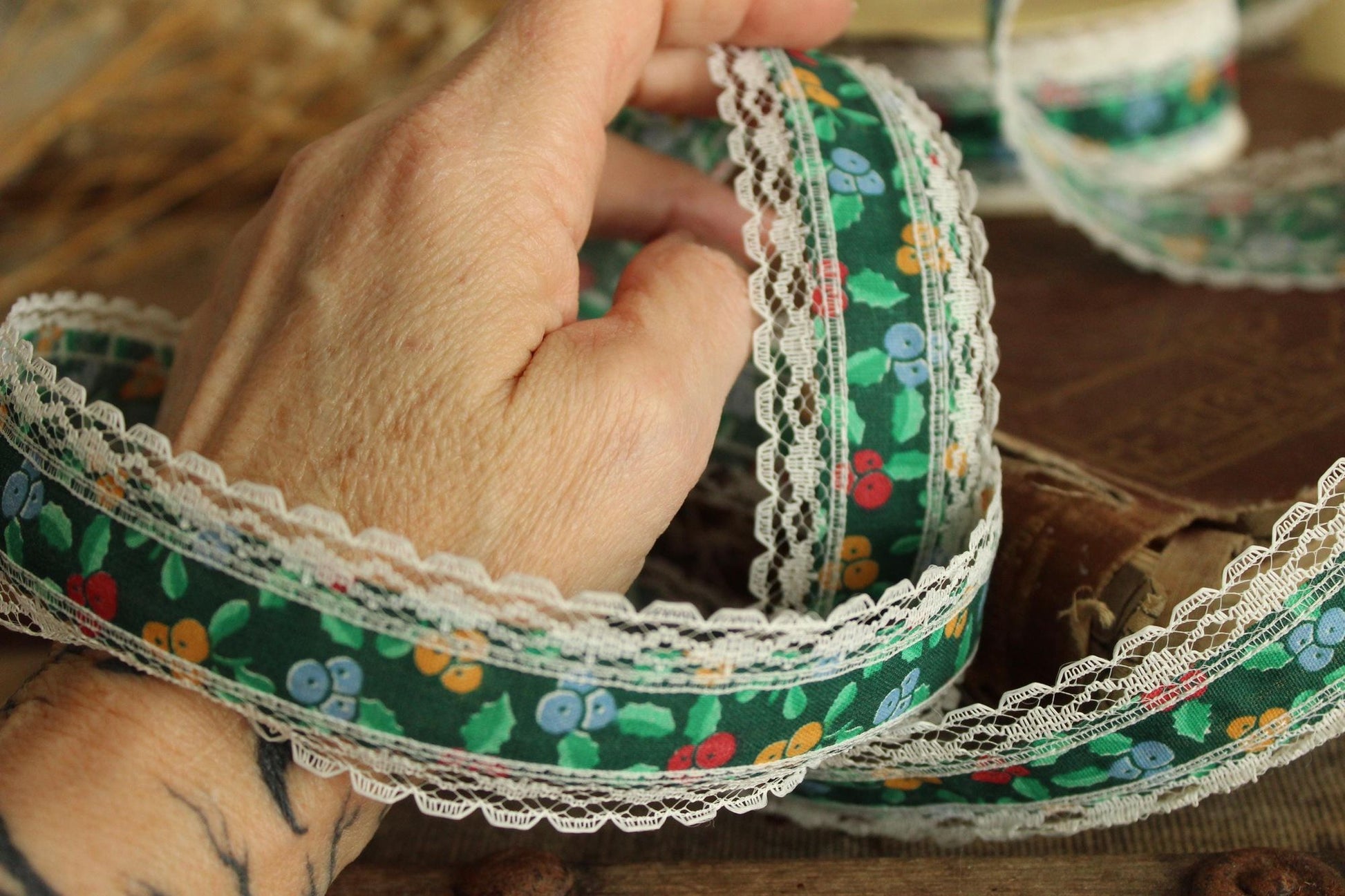 Vintage 1970s Floral and Lace Ribbon, United Cut Products, 1 3/8" Wide, 7 Feet NOS